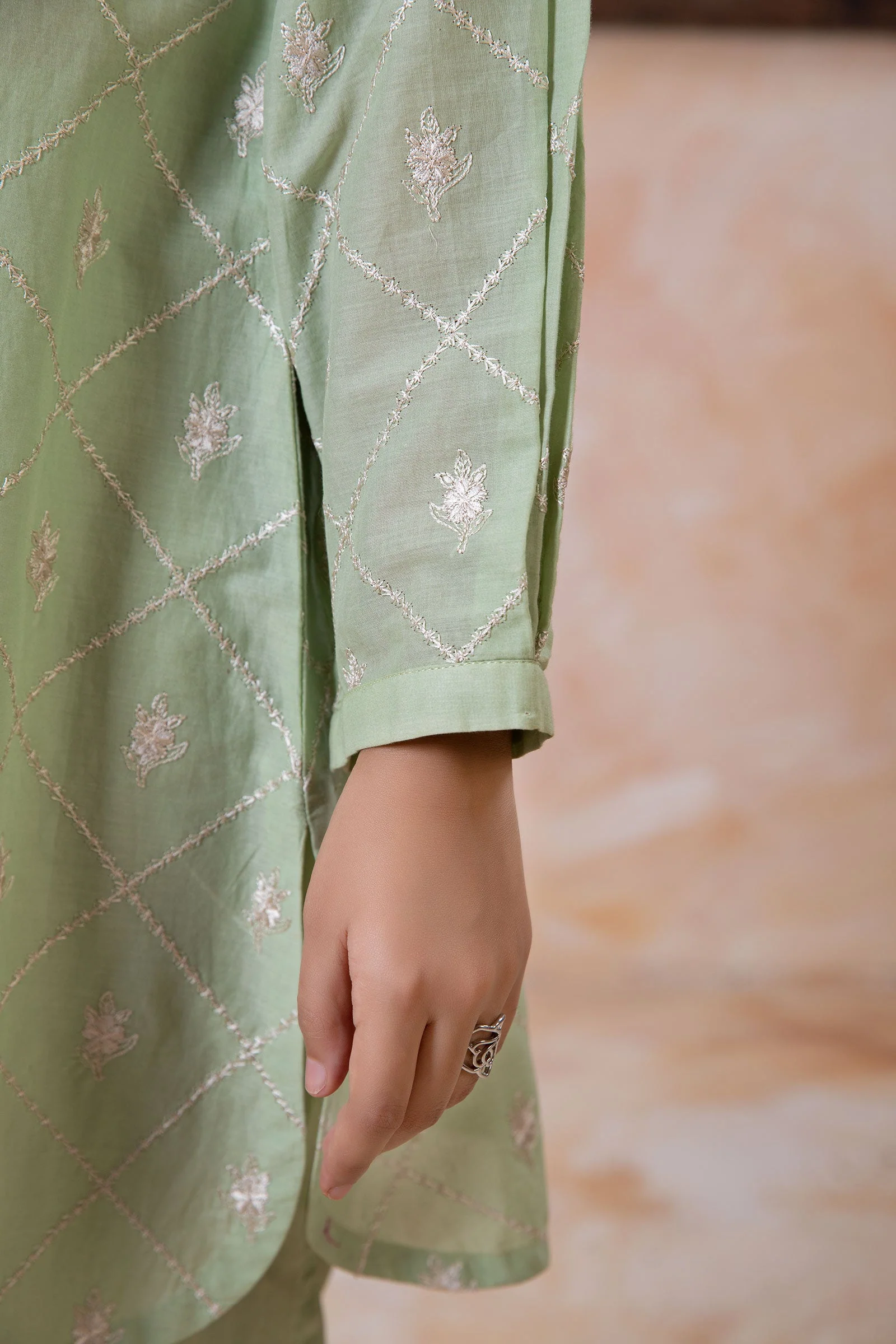 2 Piece Embroidered Lawn Suit - Image 5