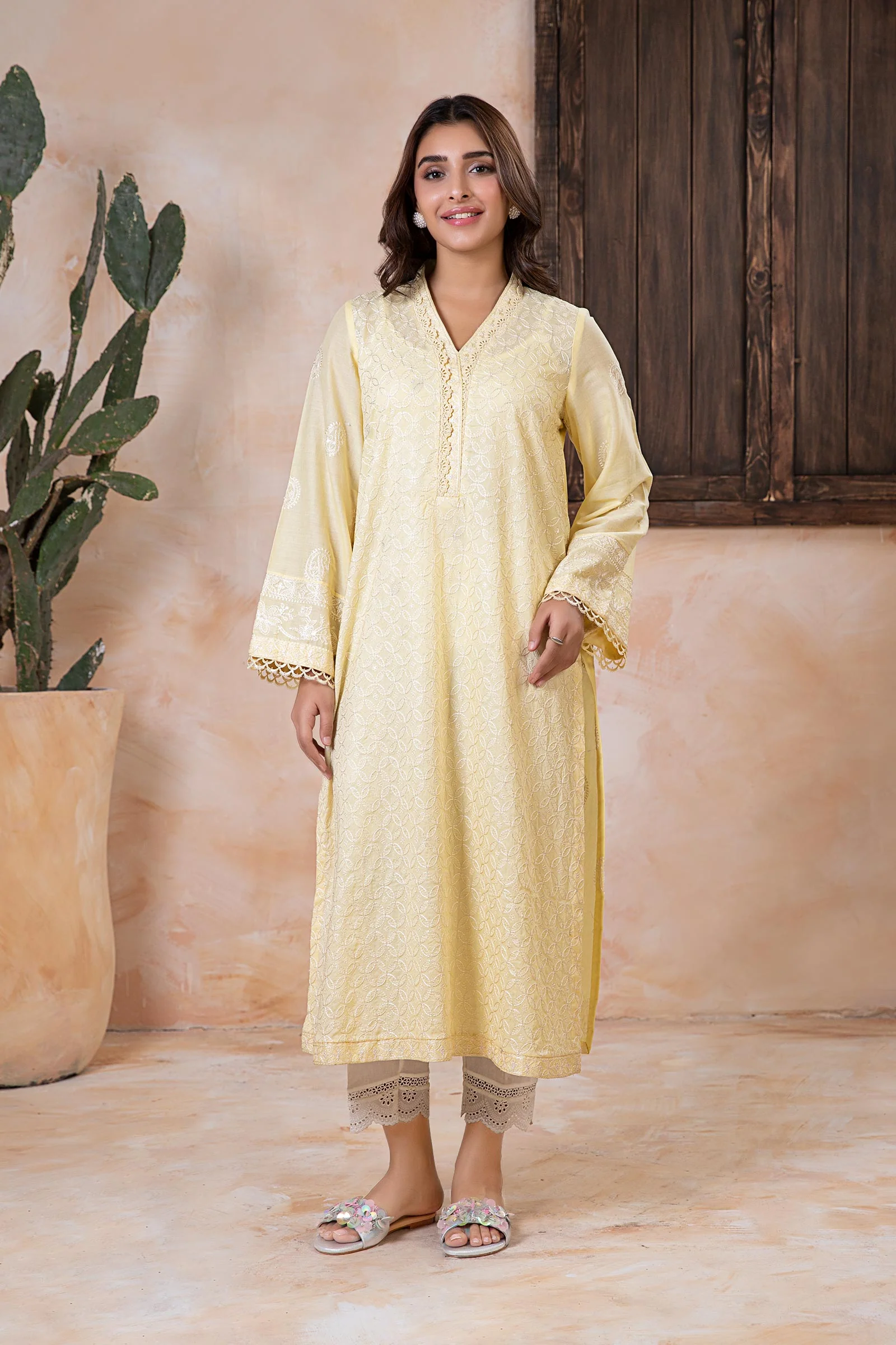 Embroidered Lawn Kurta - Image 5