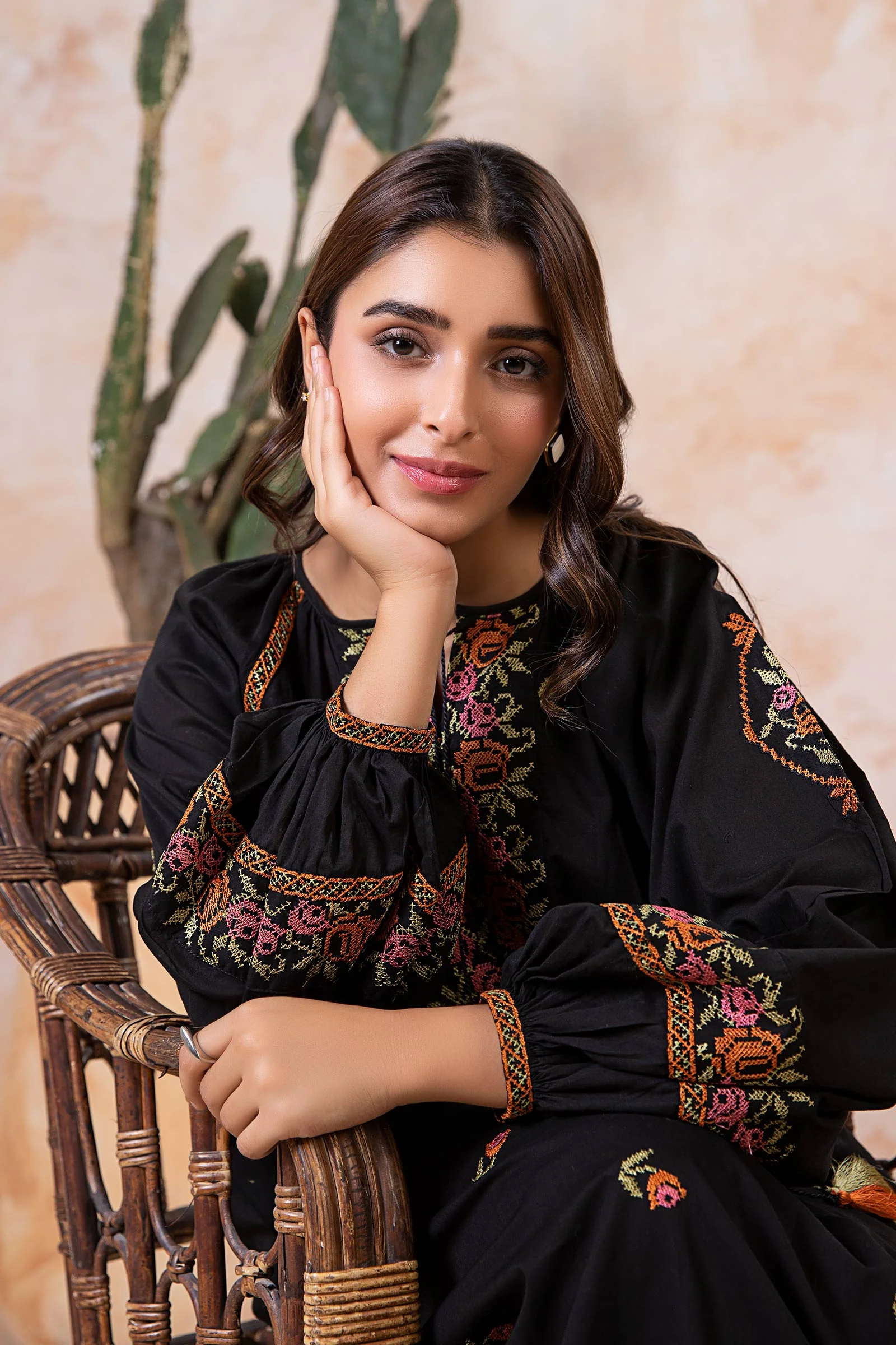 Embroidered Arabic Lawn Tunic - Image 3