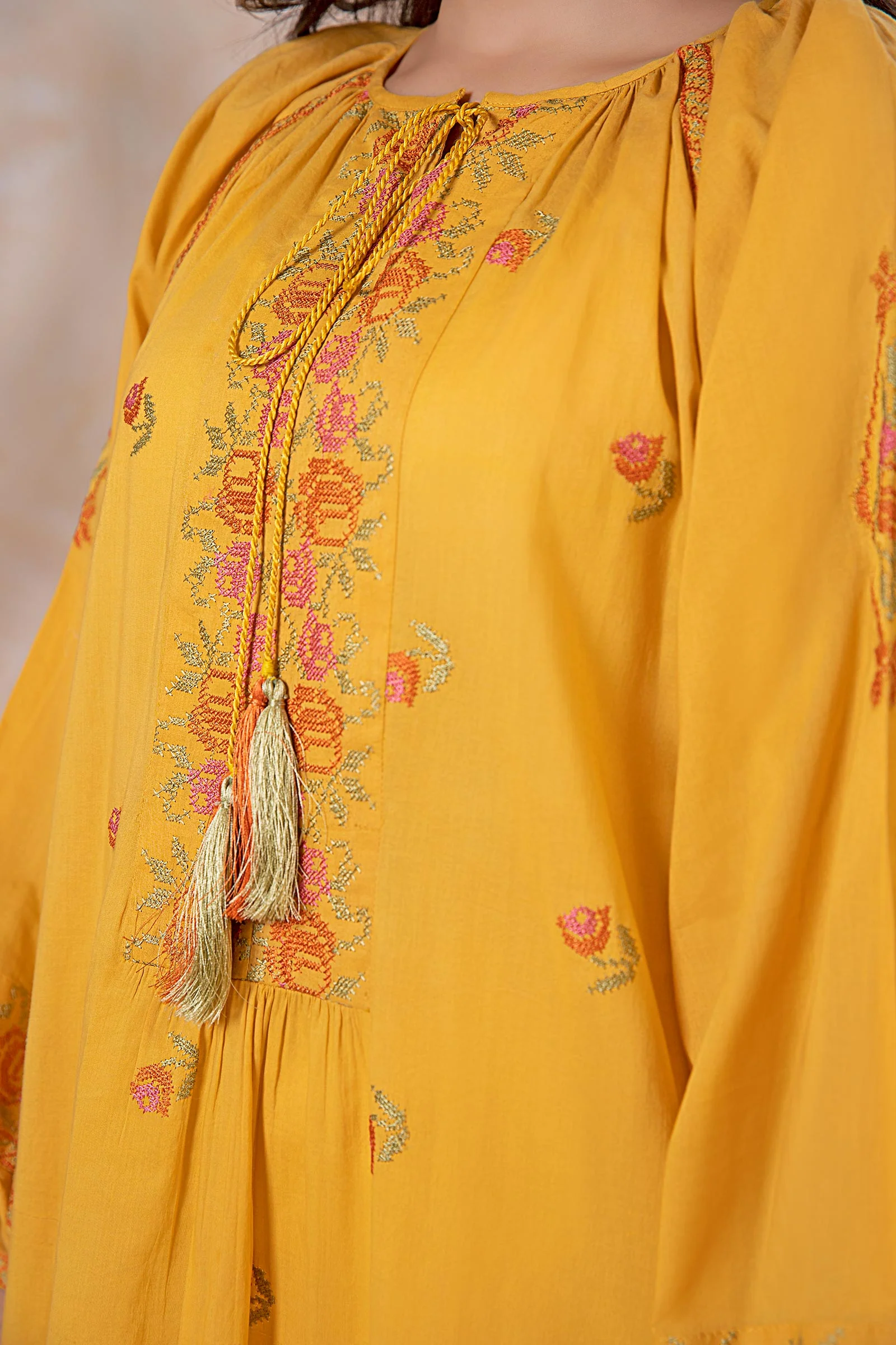 Embroidered Arabic Lawn Tunic - Image 4