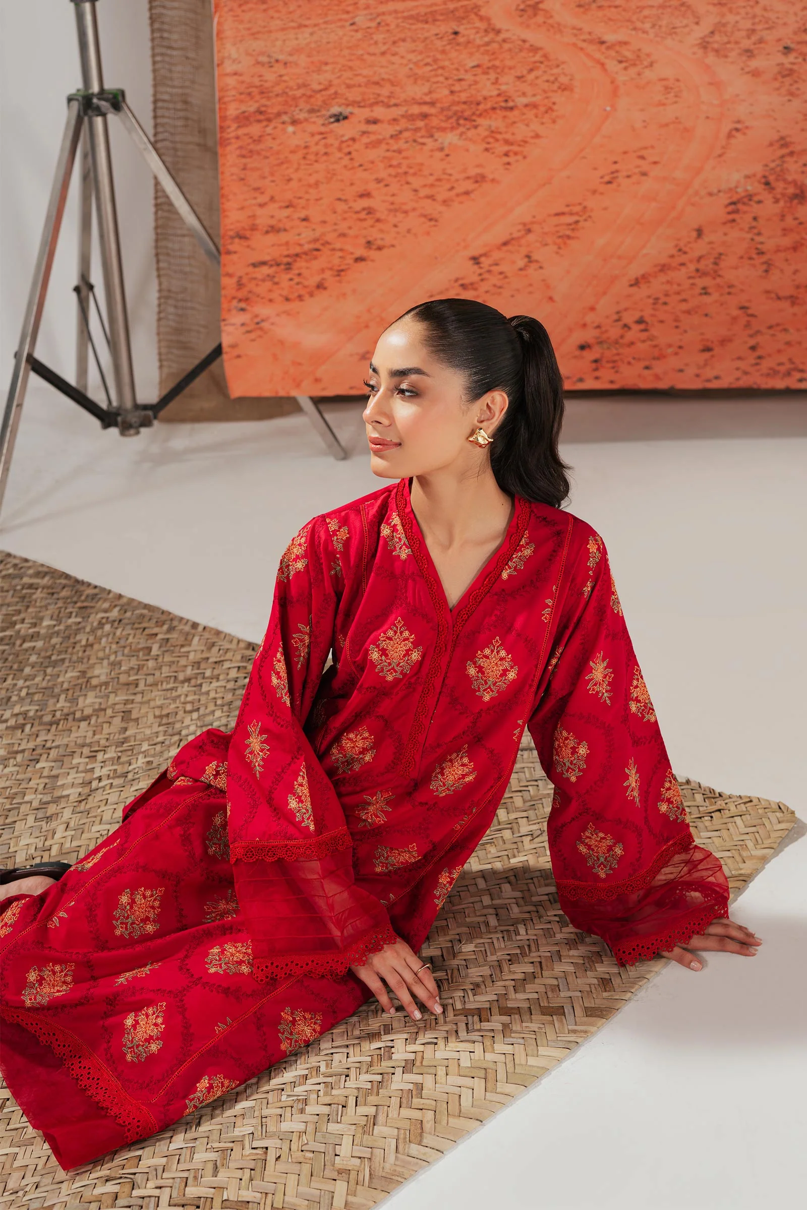 Embroidered Lawn Kurta - Image 3