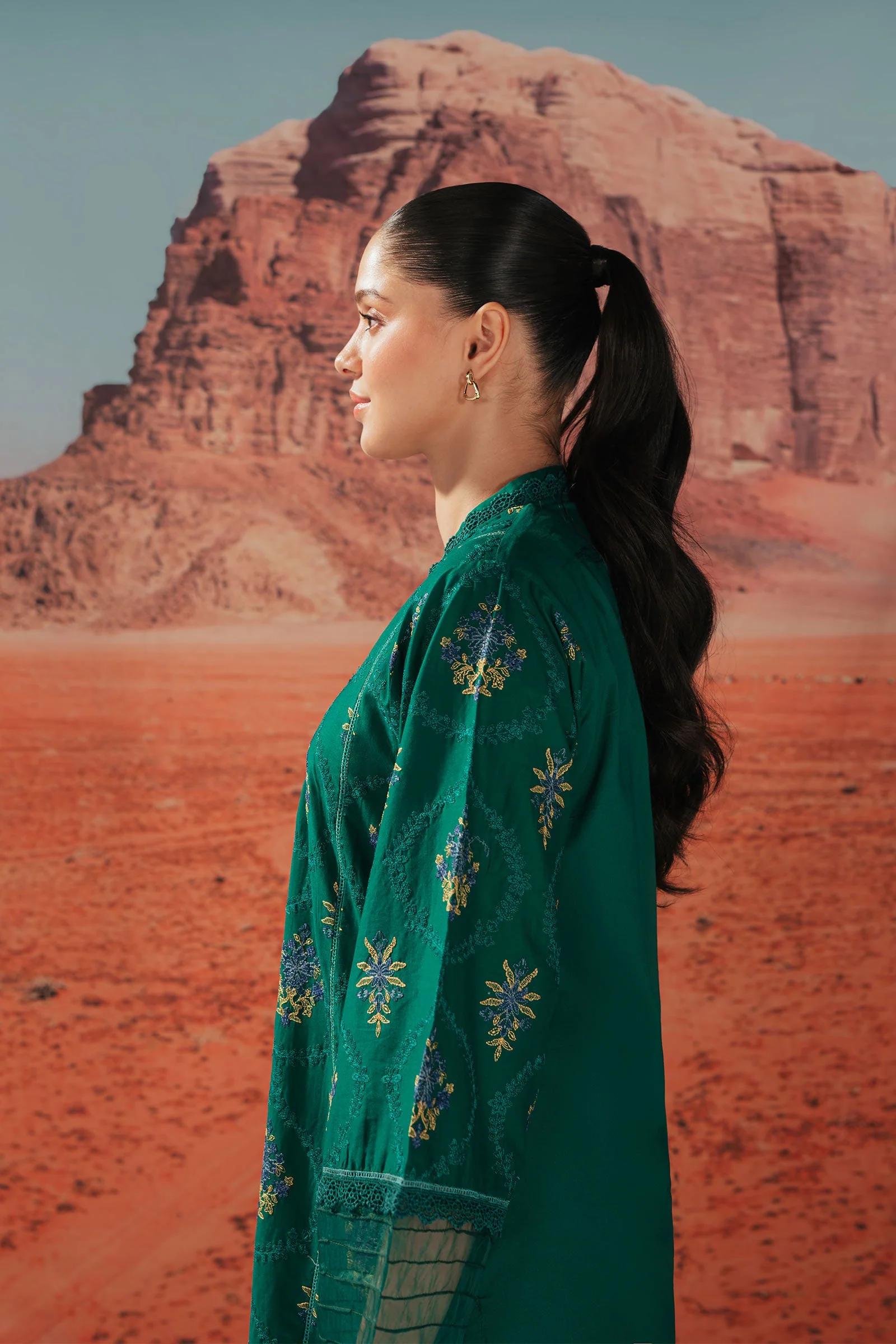 Embroidered Lawn Kurta - Image 4