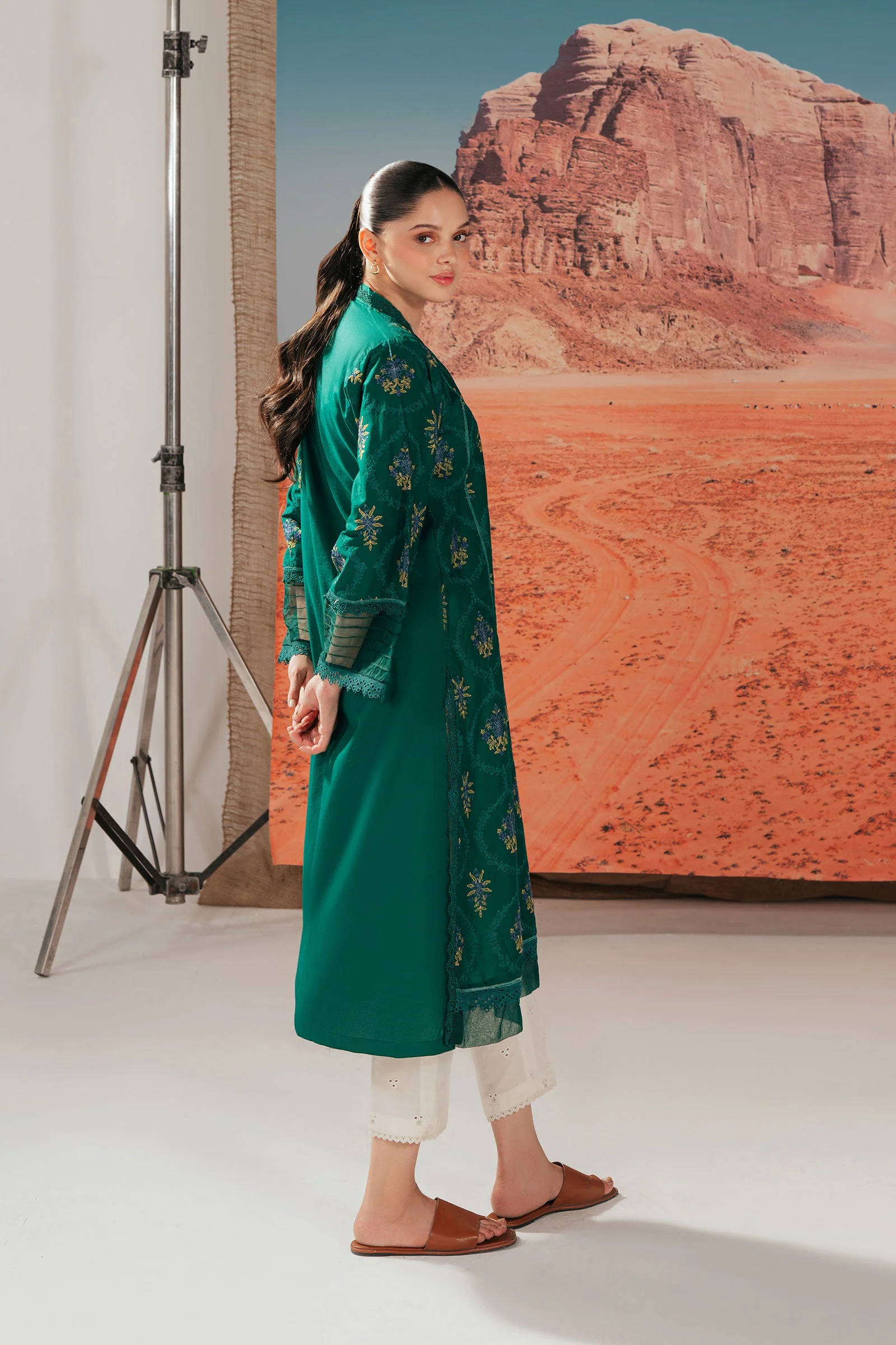 Embroidered Lawn Kurta - Image 5