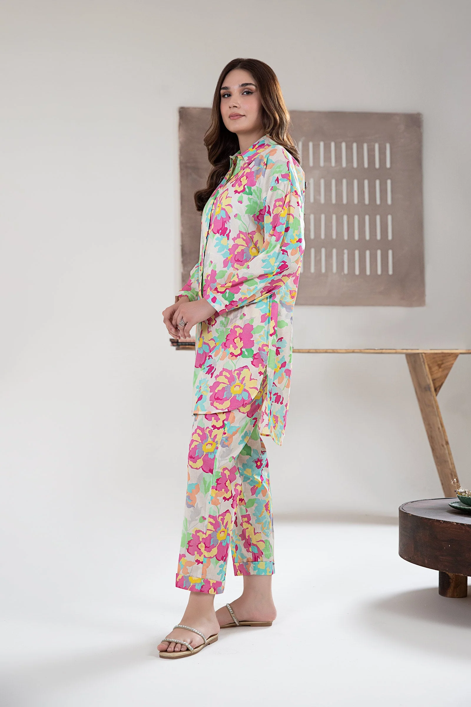 2 Piece Printed Arabic Lawn Suit - Image 4