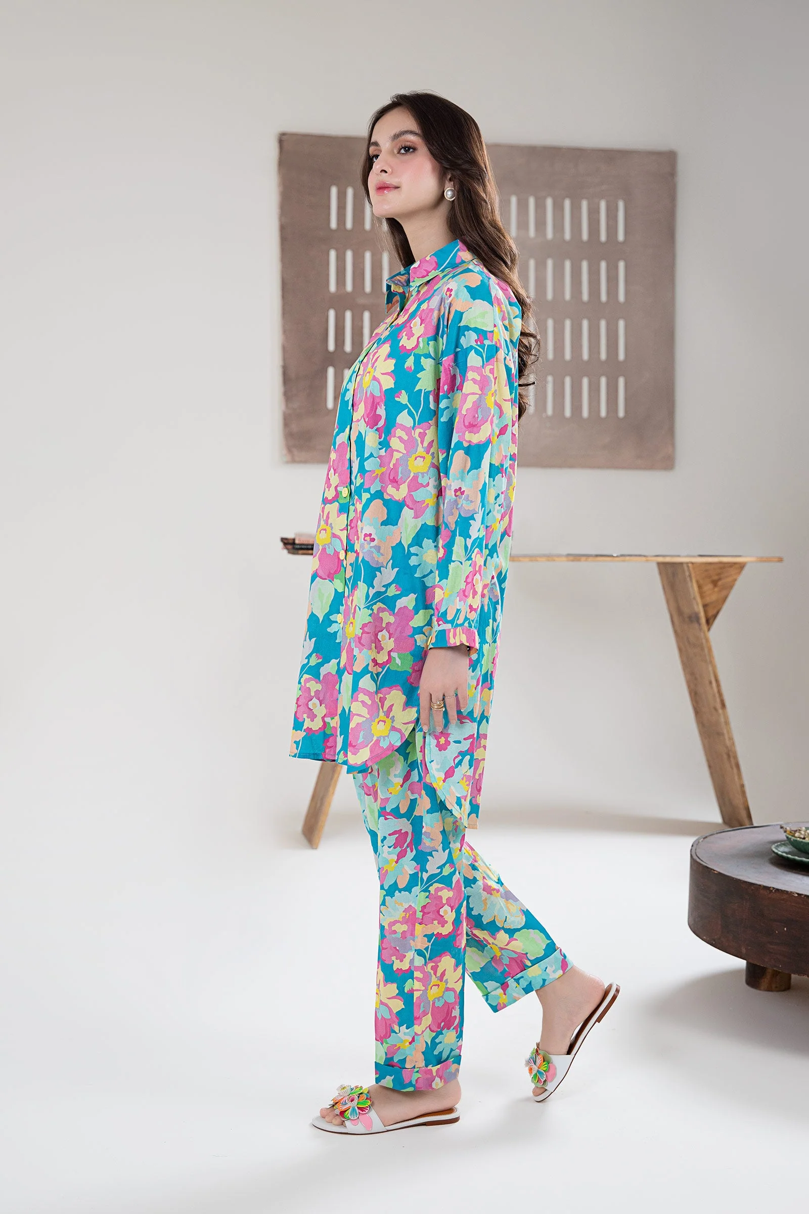 2 Piece Printed Arabic Lawn Suit - Image 3