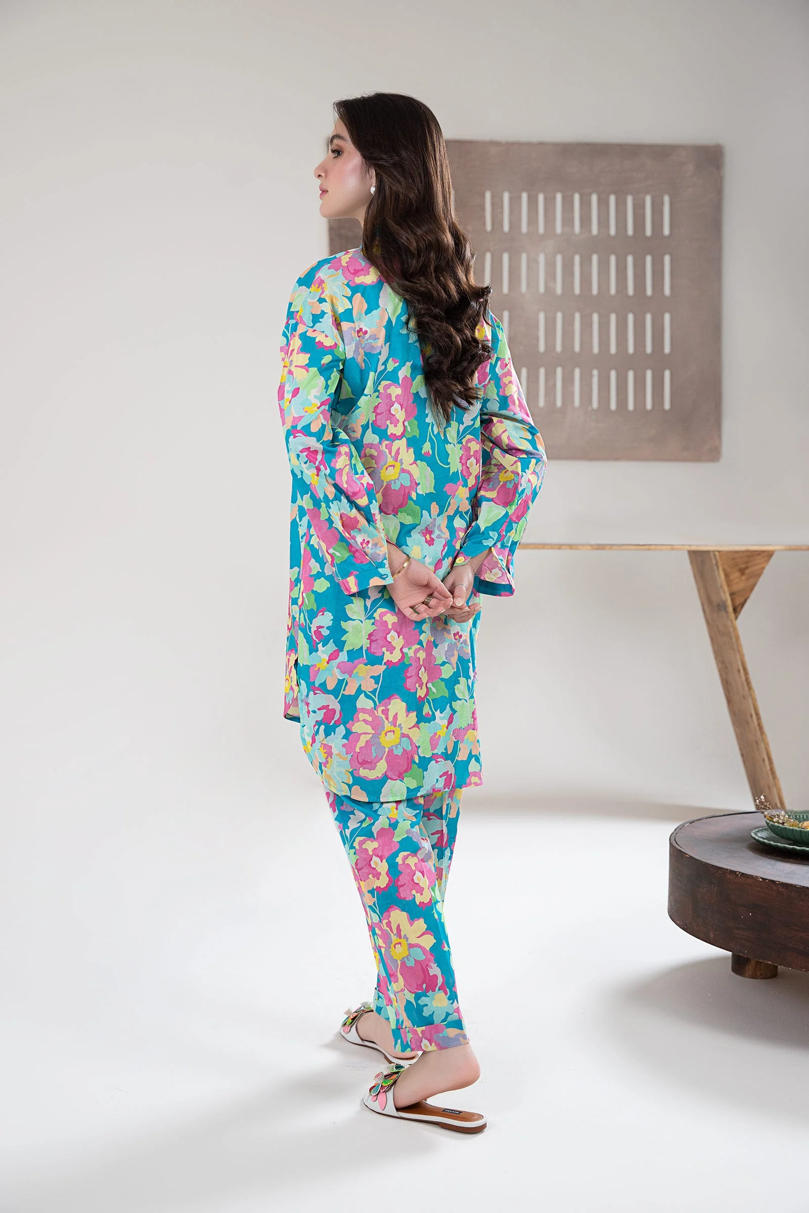 2 Piece Printed Arabic Lawn Suit - Image 4