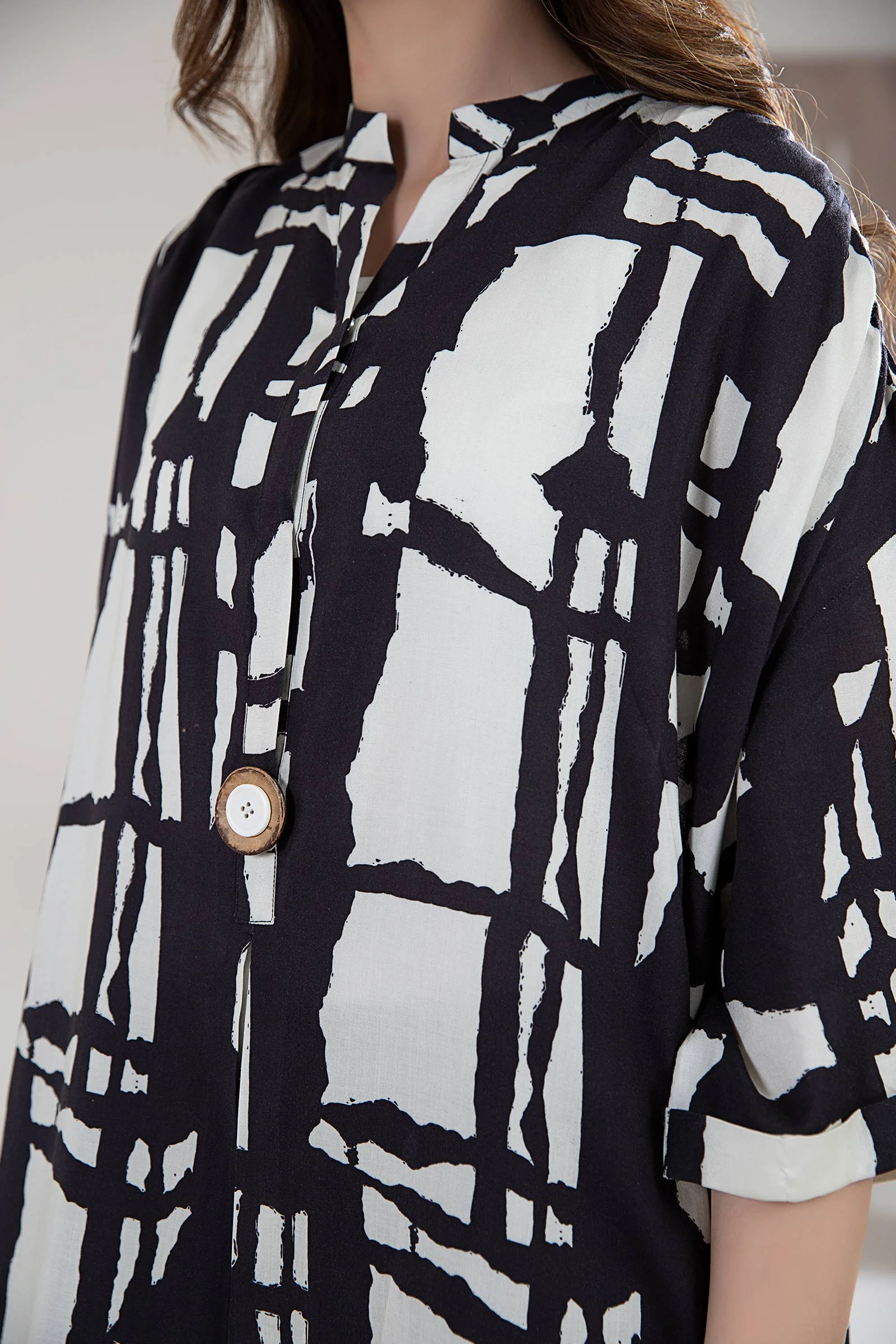 Printed Arabic Lawn Tunic - Image 3