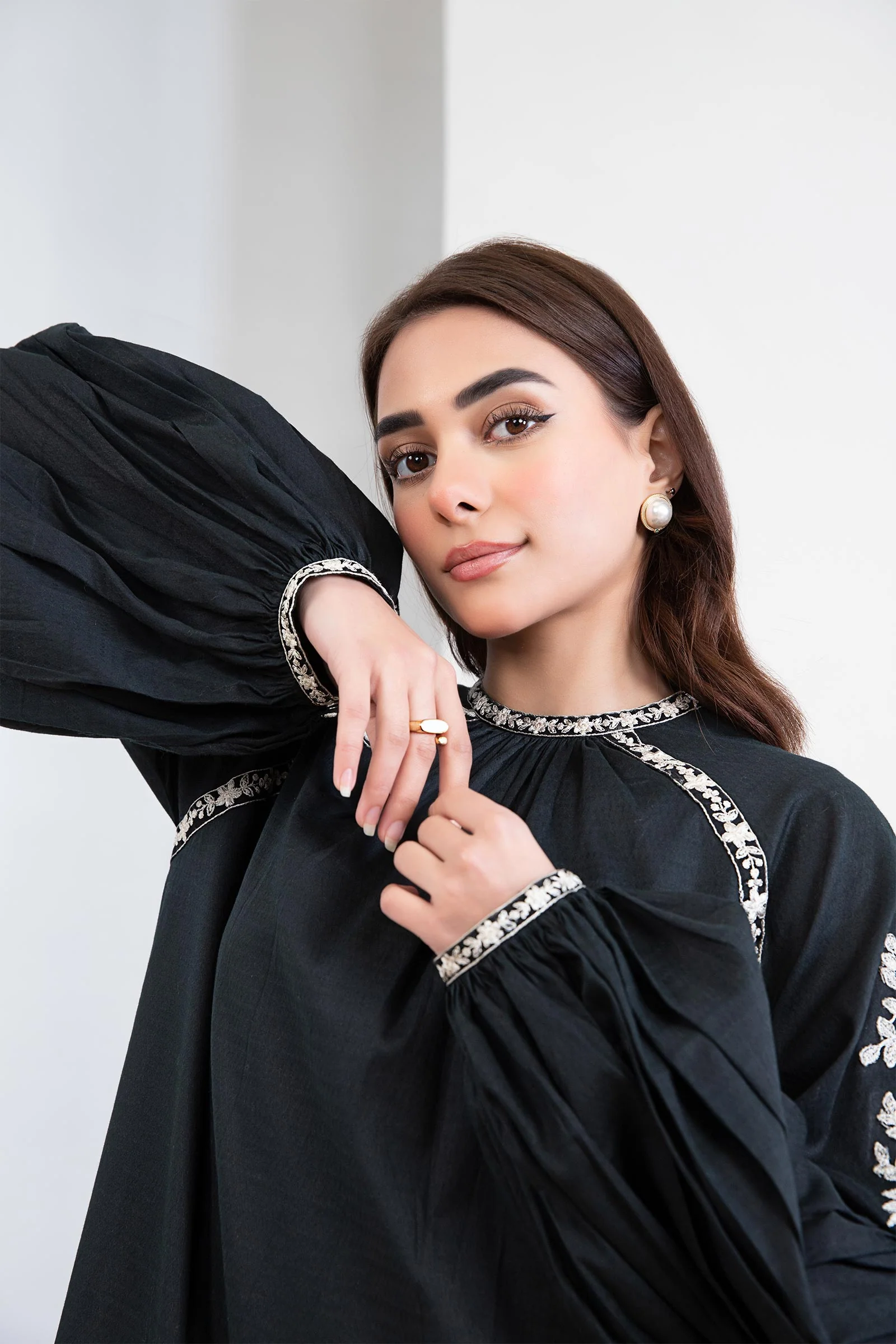 Embroidered Arabic Lawn Shirt - Image 2