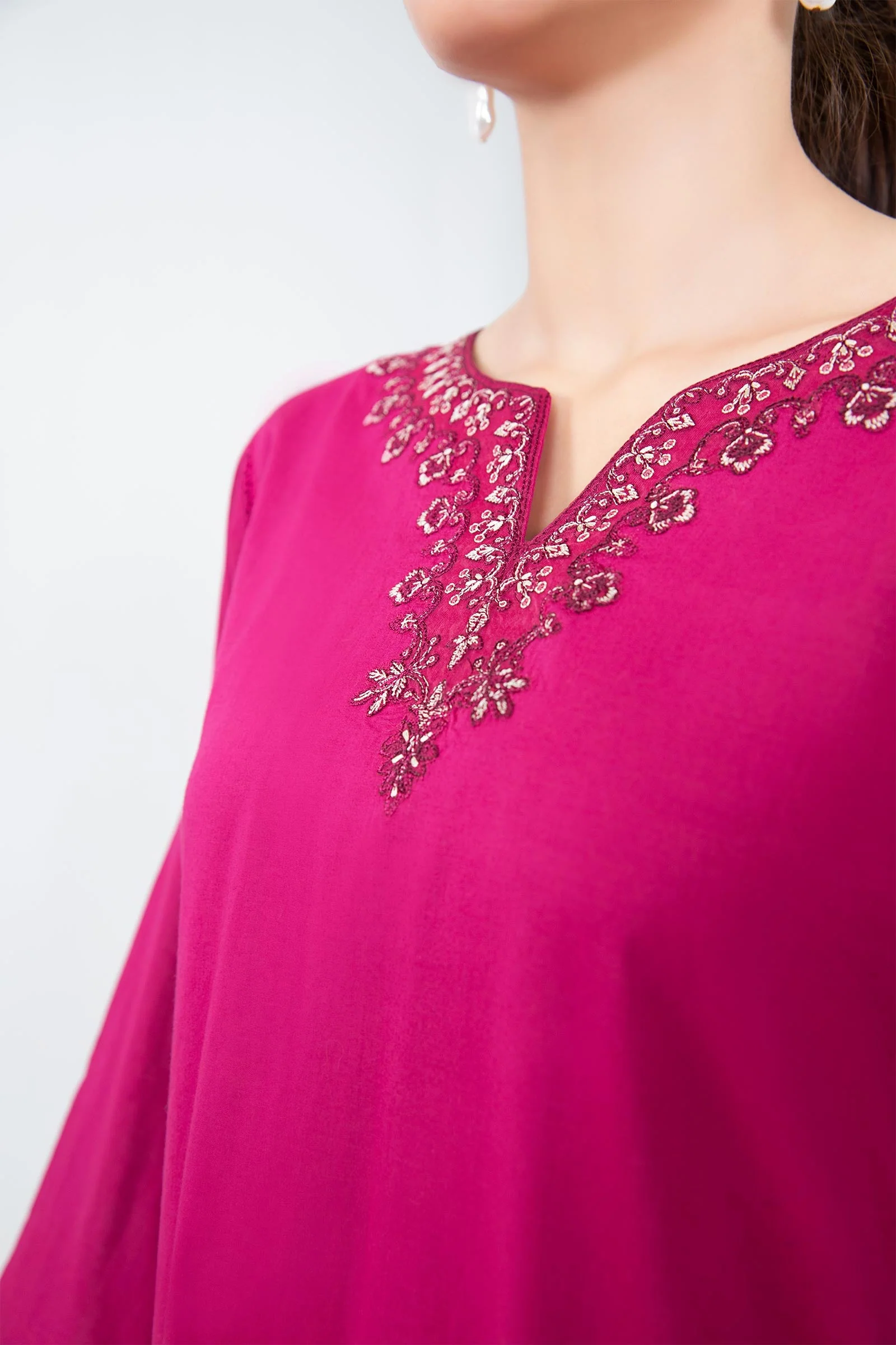 2 Piece Embroidered Lawn Suit - Image 4