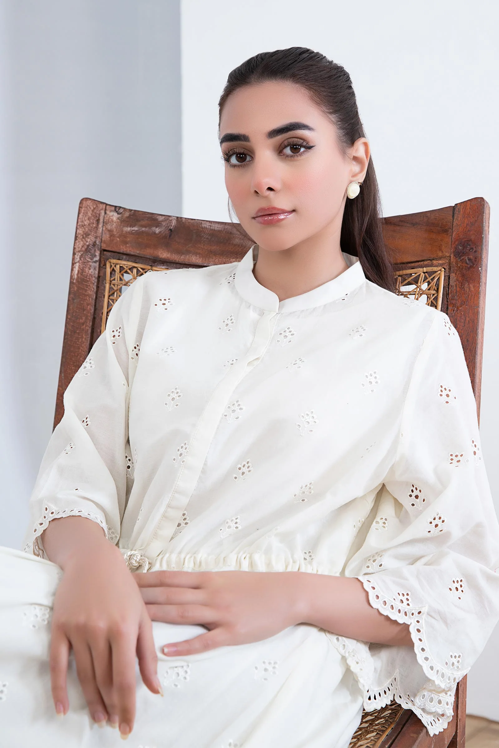Embroidered Lawn Shirt - Image 3