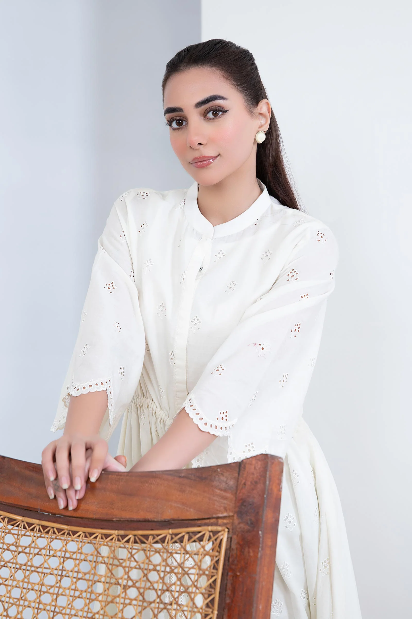 Embroidered Lawn Shirt - Image 4