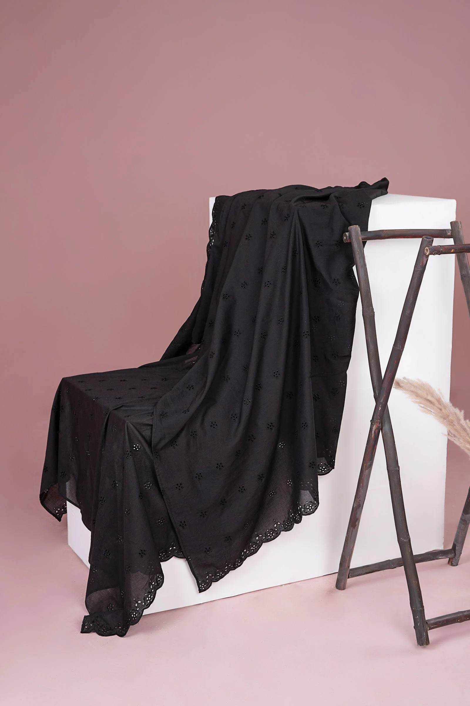 Embroidered Lawn Dupatta - Image 3