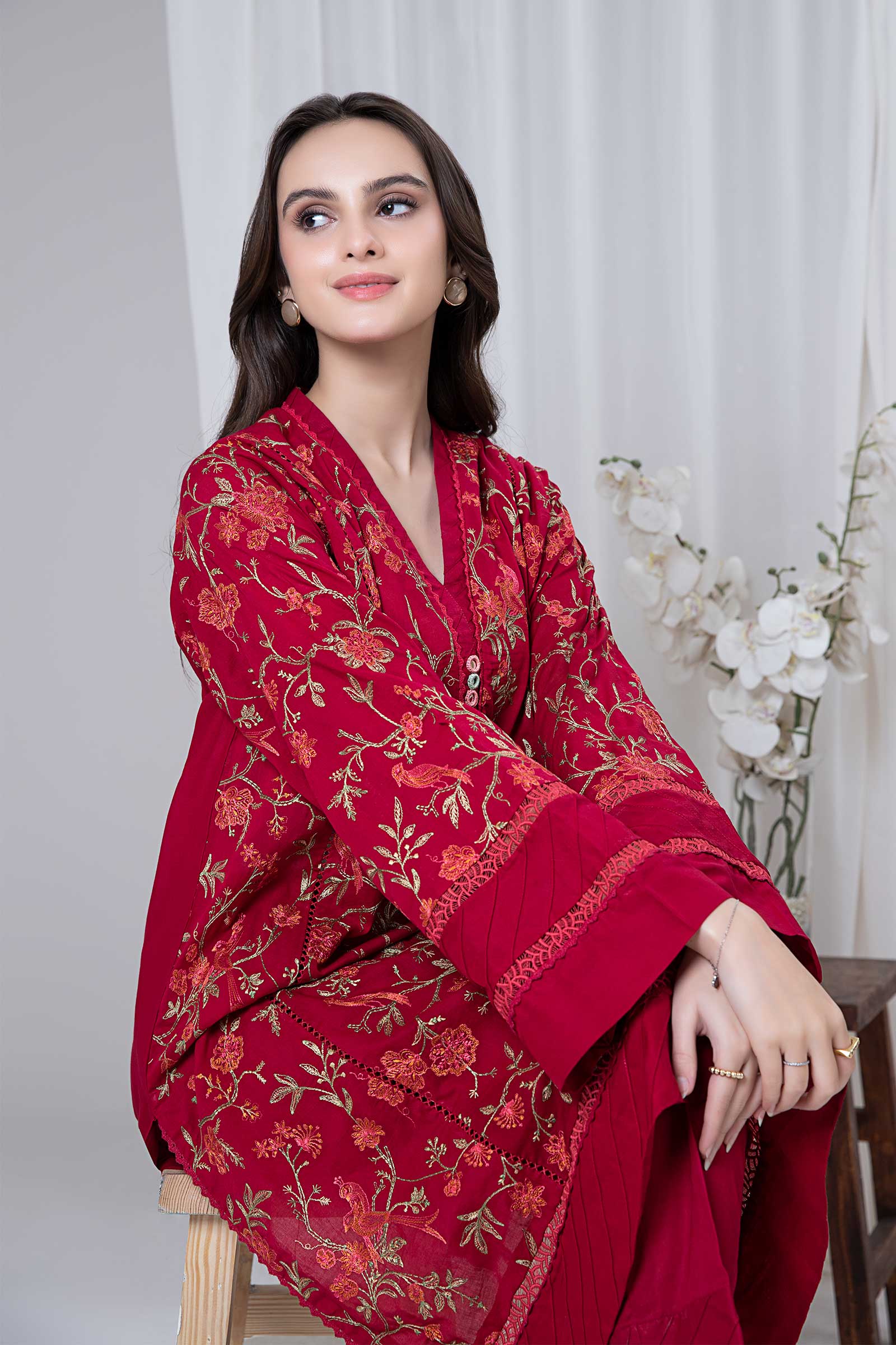 Embroidered Lawn Kurta - Image 4
