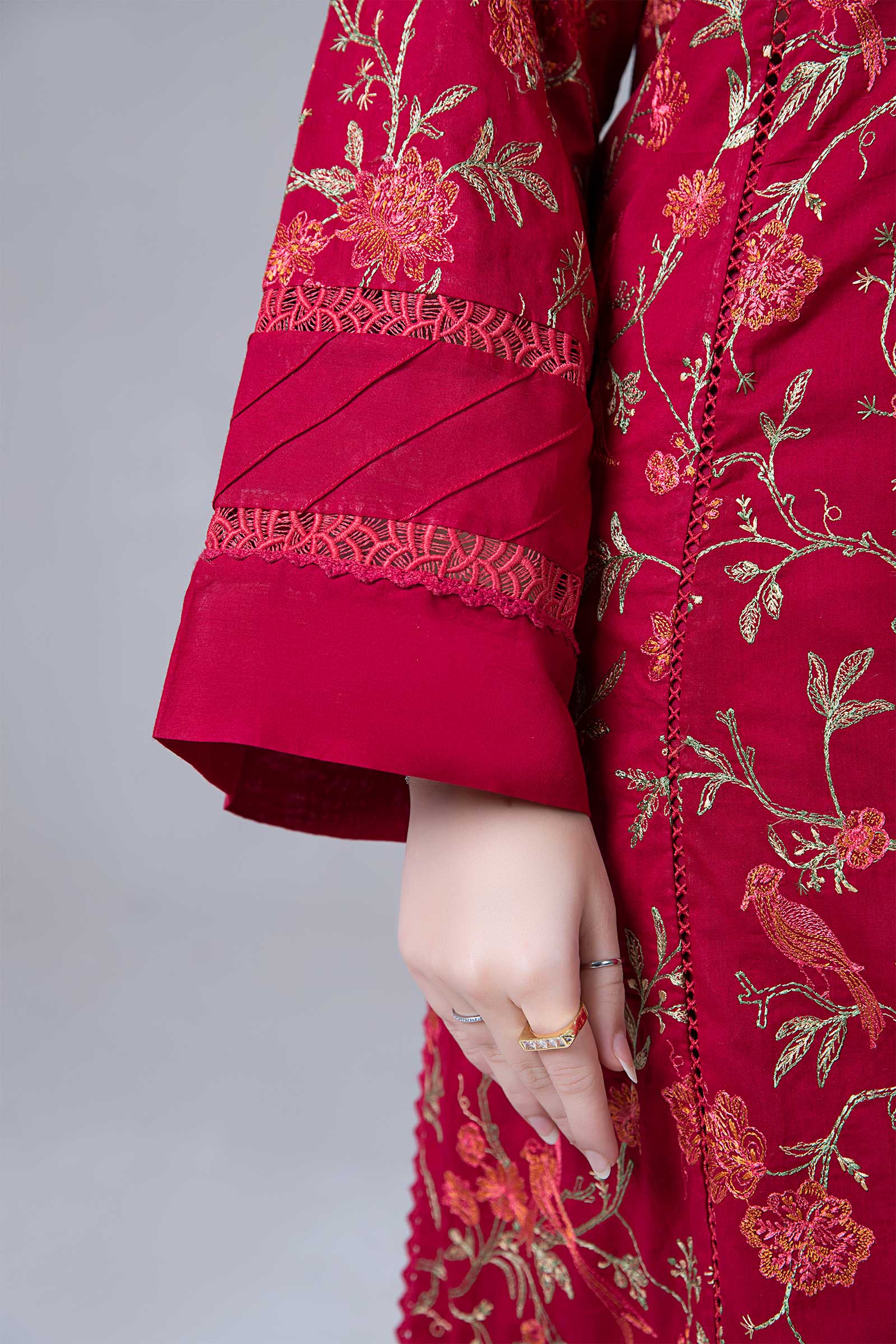 Embroidered Lawn Kurta - Image 6