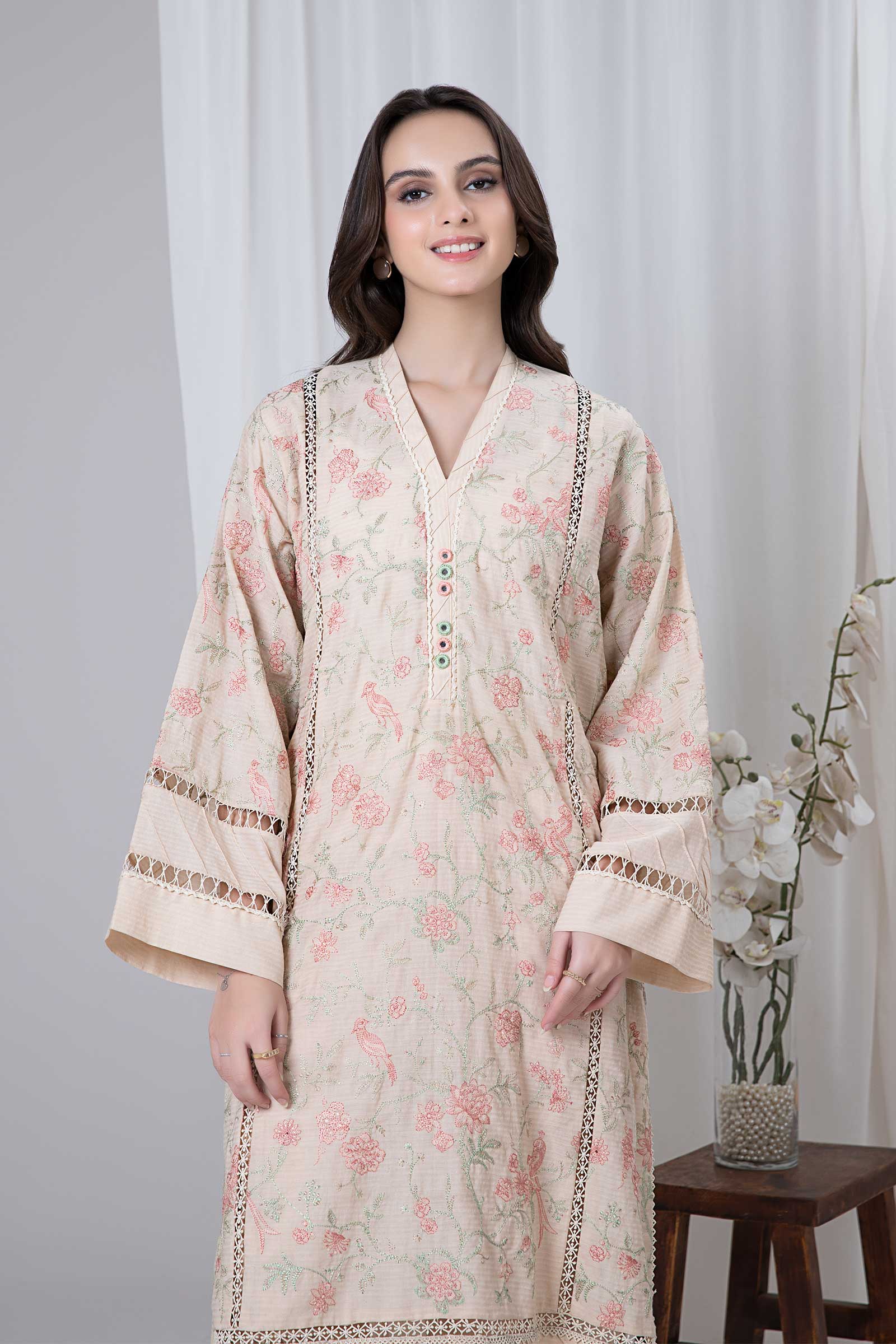 Embroidered Lawn Kurta - Image 3