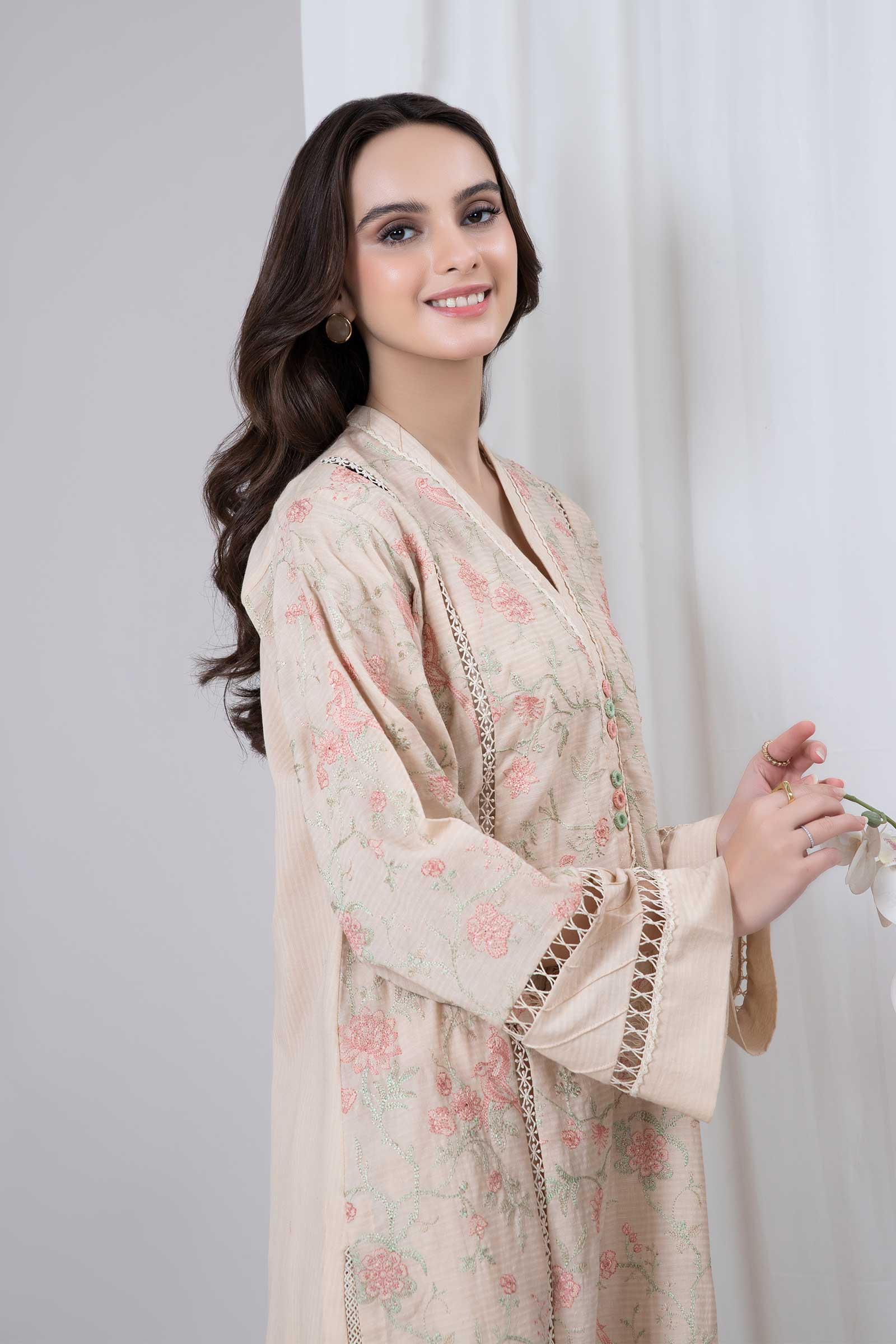 Embroidered Lawn Kurta - Image 4