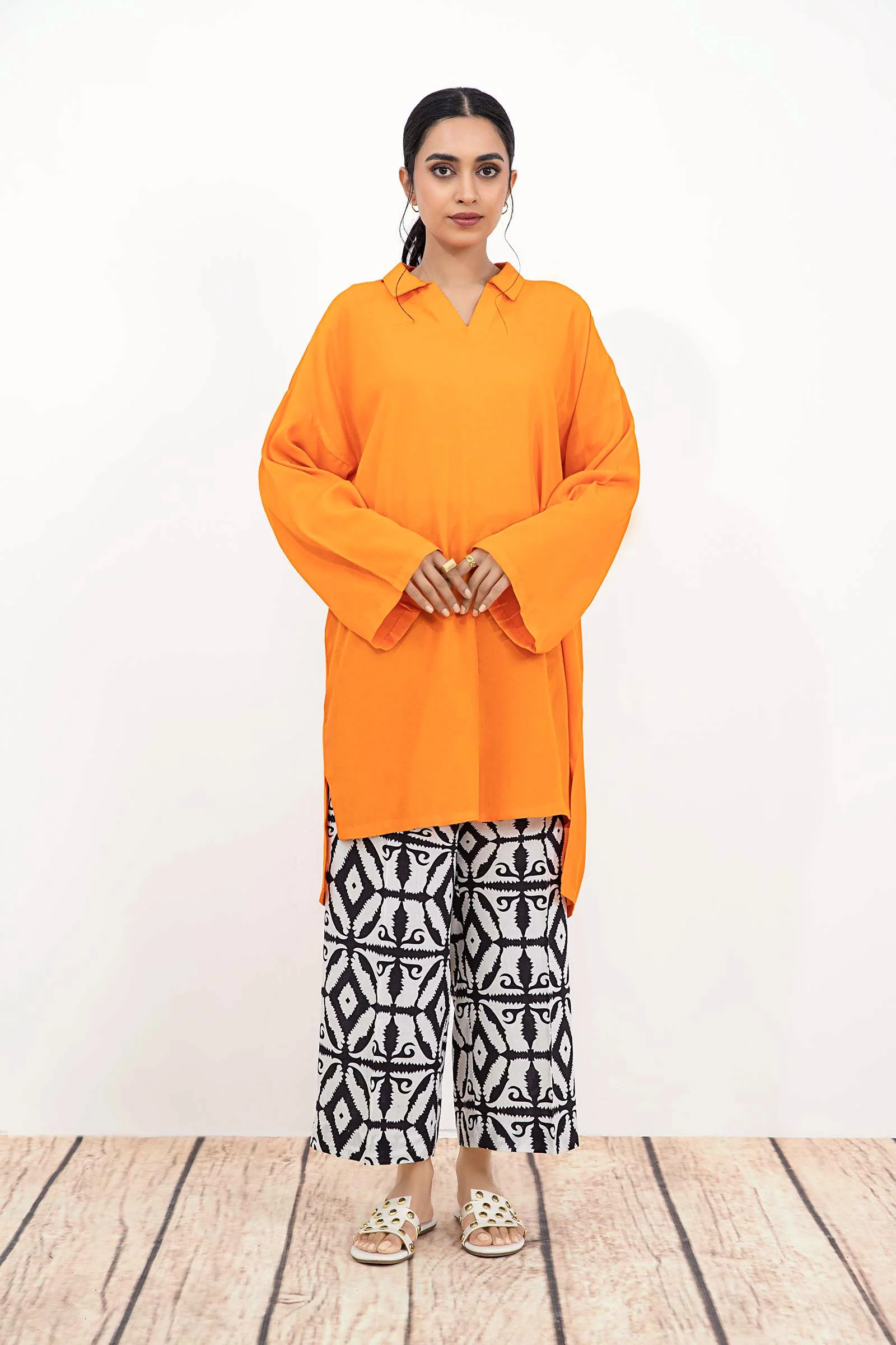 2 Piece Dyed Arabic Lawn Suit - Image 3