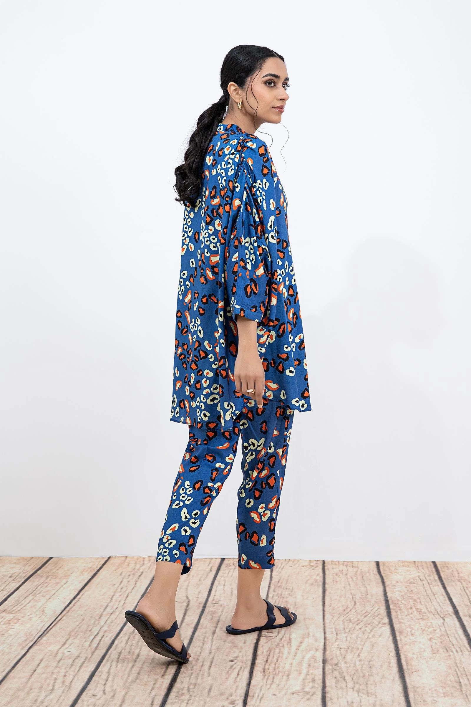 Printed Arabic Lawn Co-Ord Set - Image 6