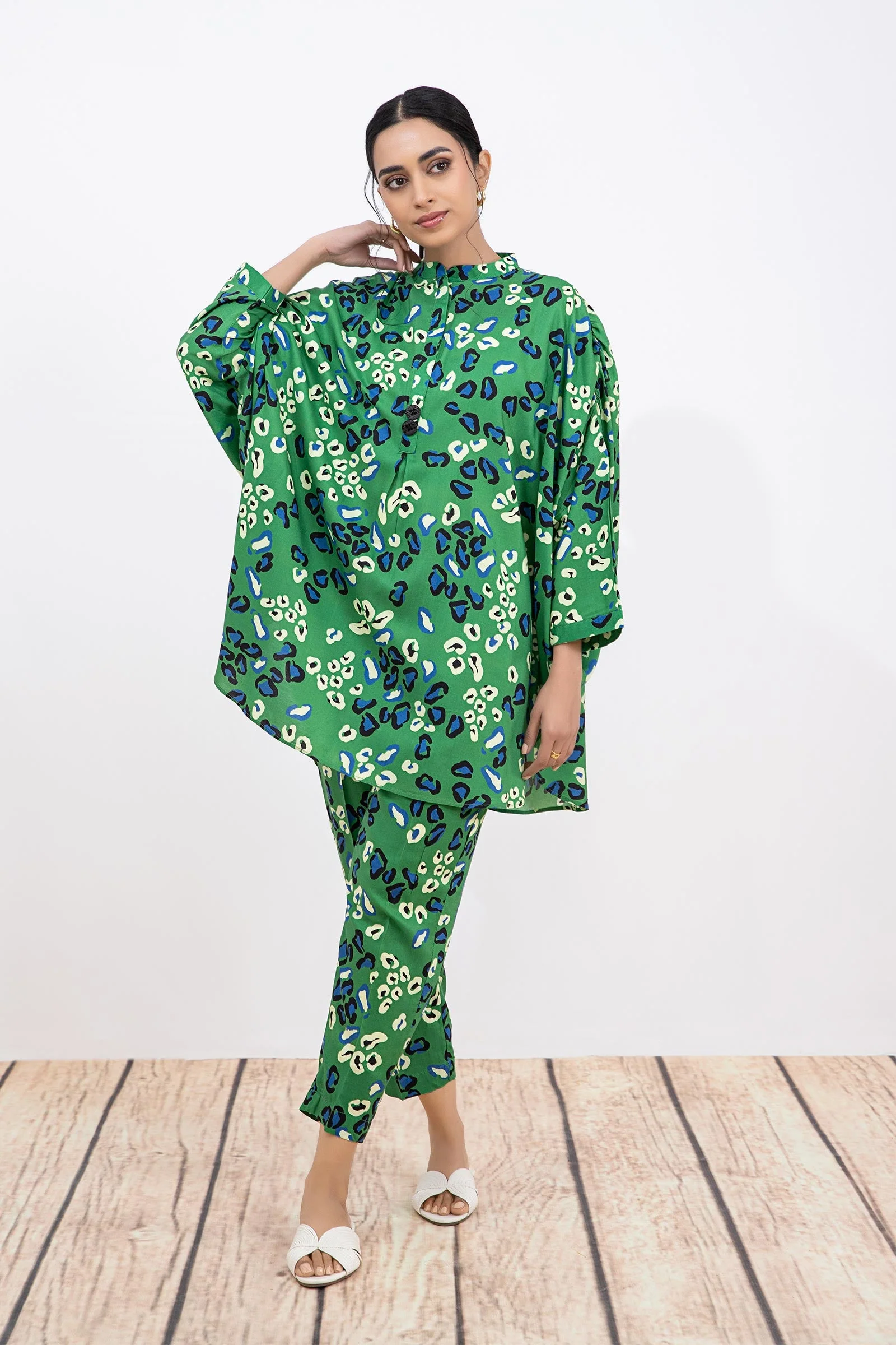 Printed Arabic Lawn Co-Ord Set - Image 2