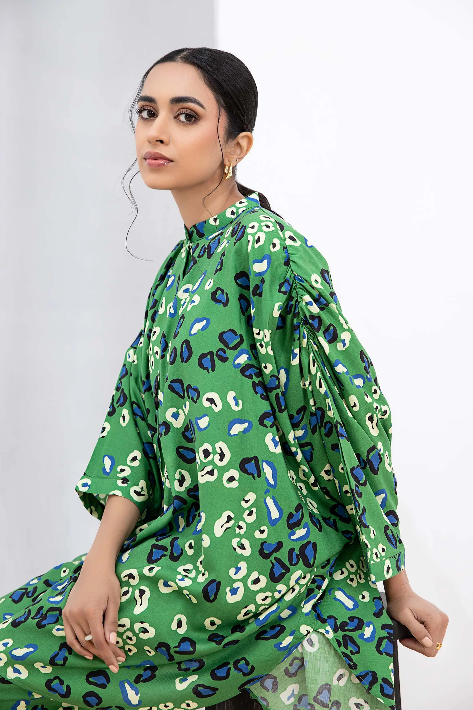 Printed Arabic Lawn Co-Ord Set - Image 7