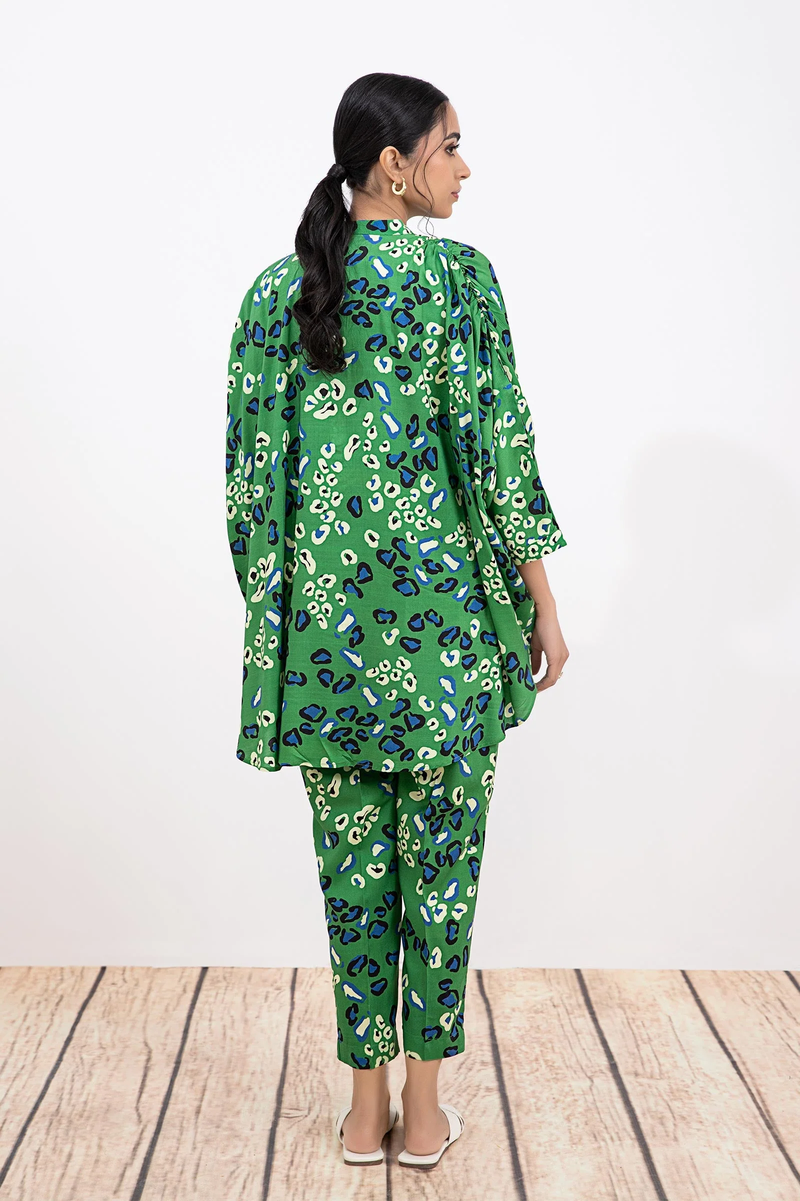 Printed Arabic Lawn Co-Ord Set - Image 8
