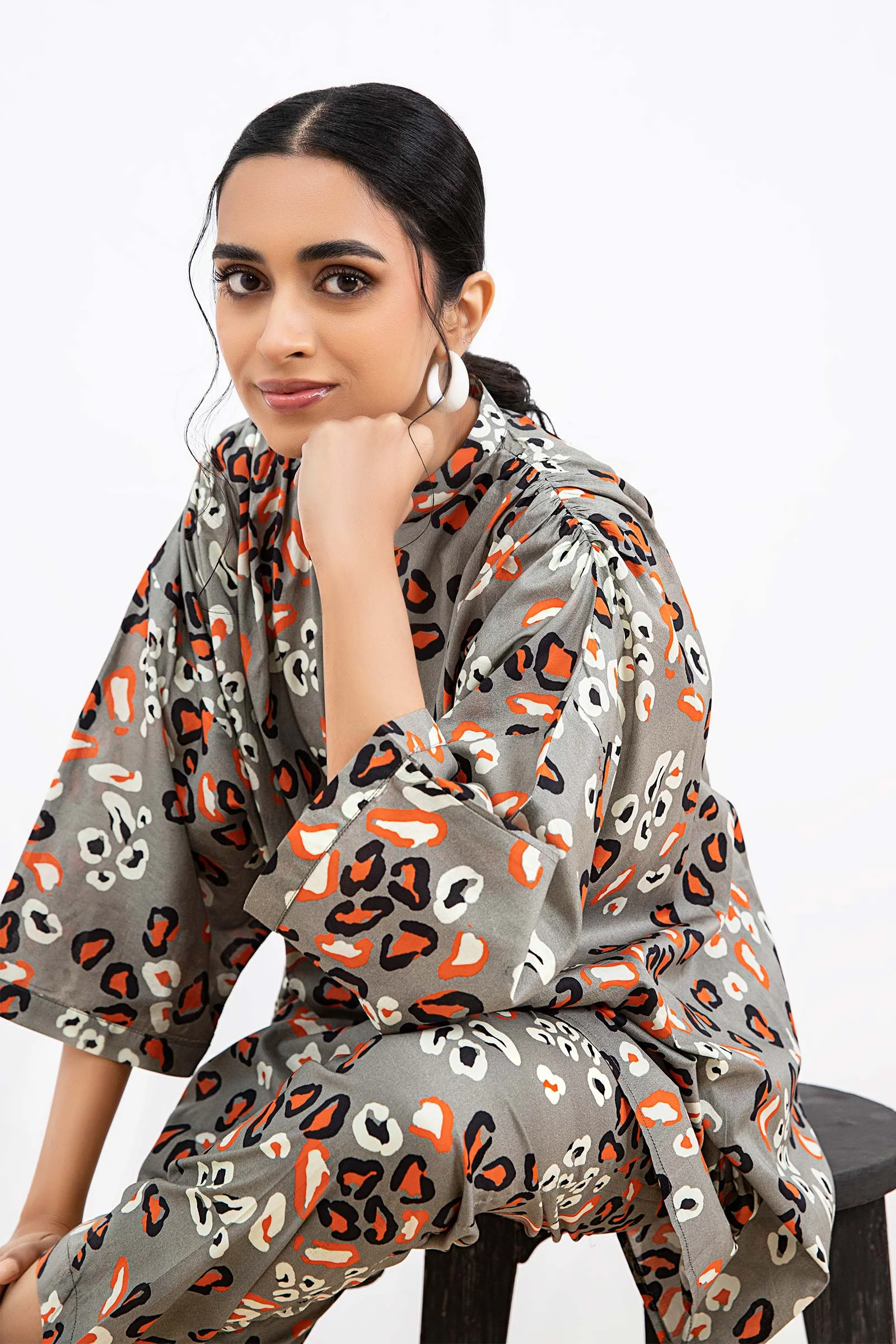 Printed Arabic Lawn Co-Ord Set - Image 8