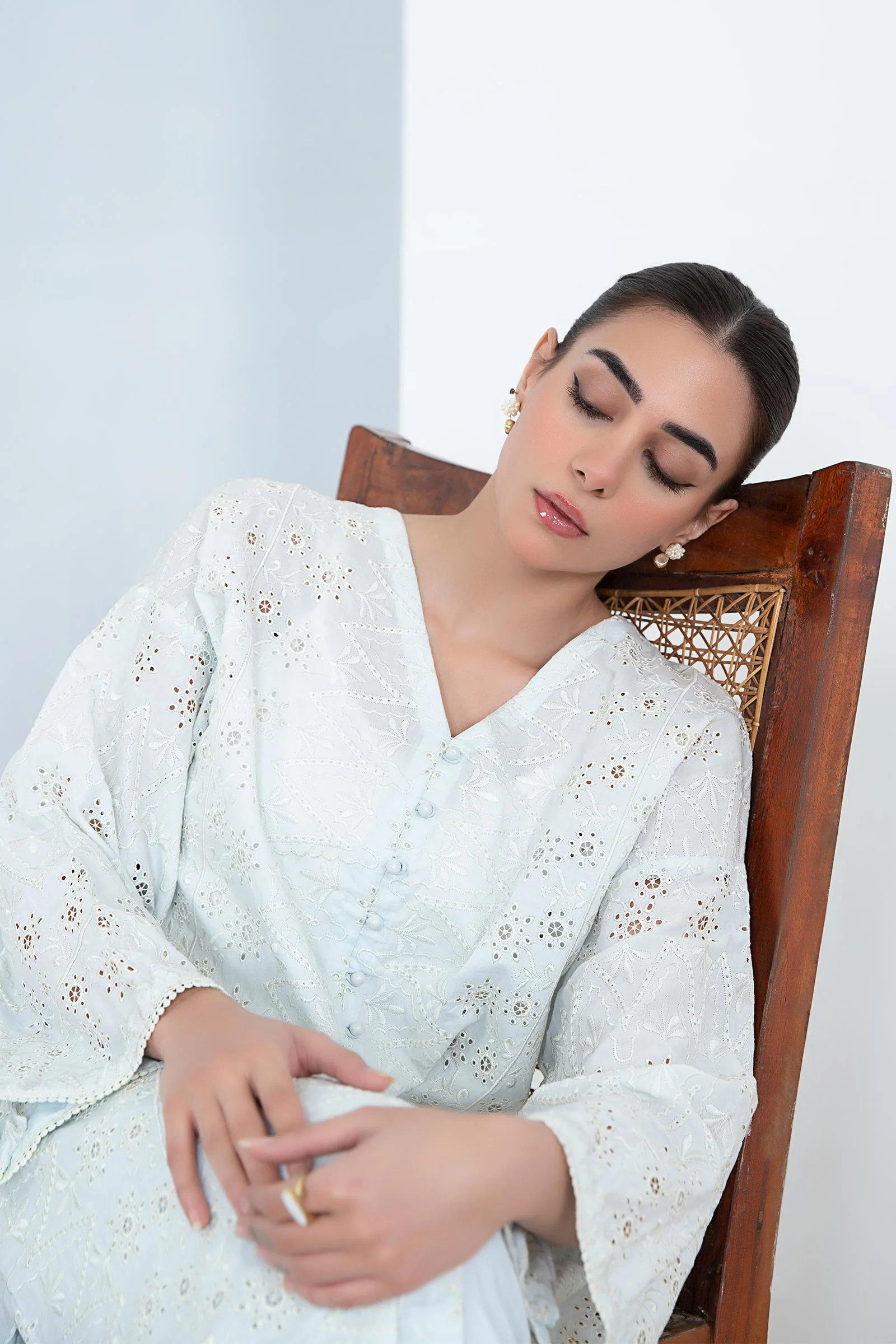 Embroidered Lawn Tunic Shirt - Image 4