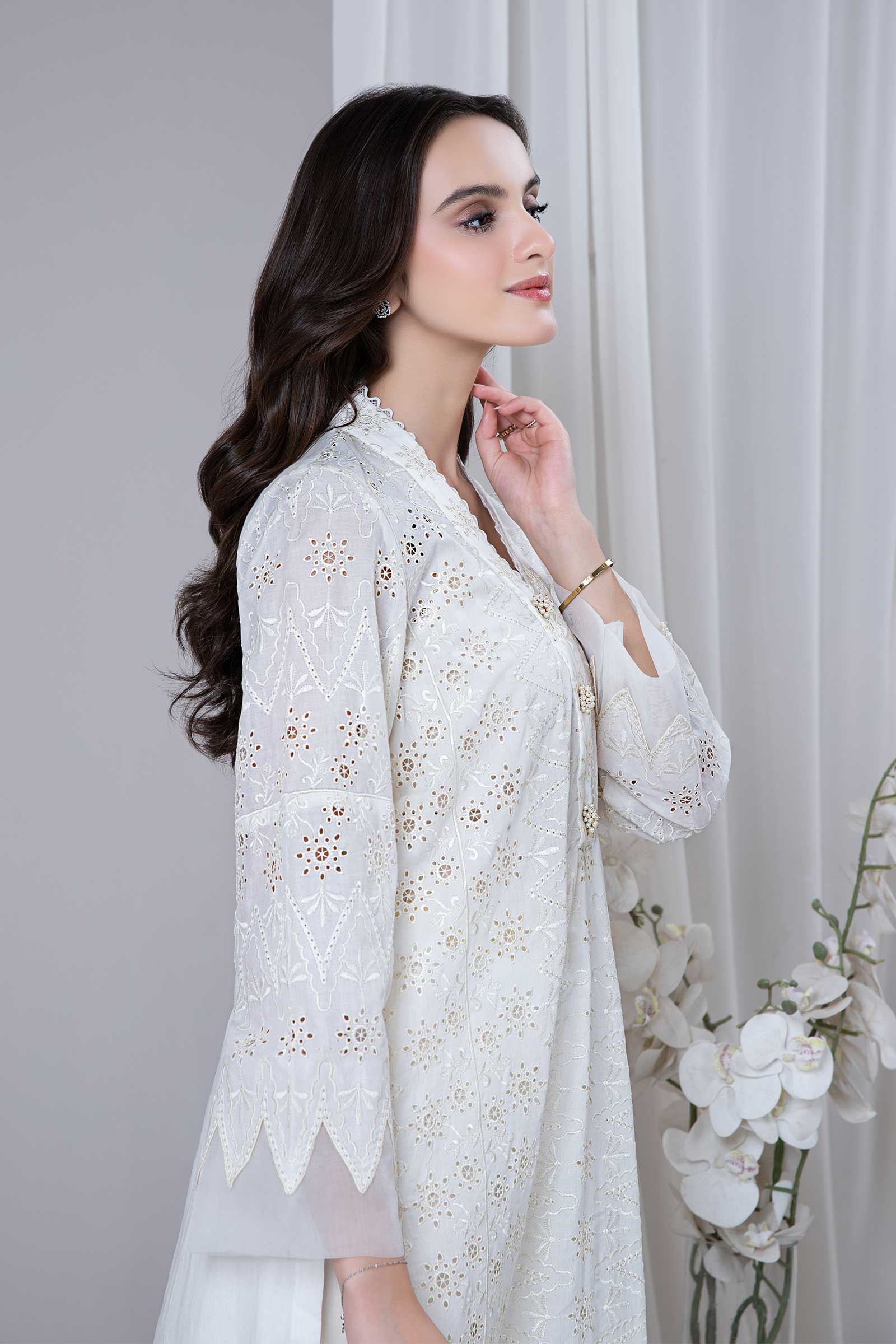 Embroidered Lawn Kurta - Image 3