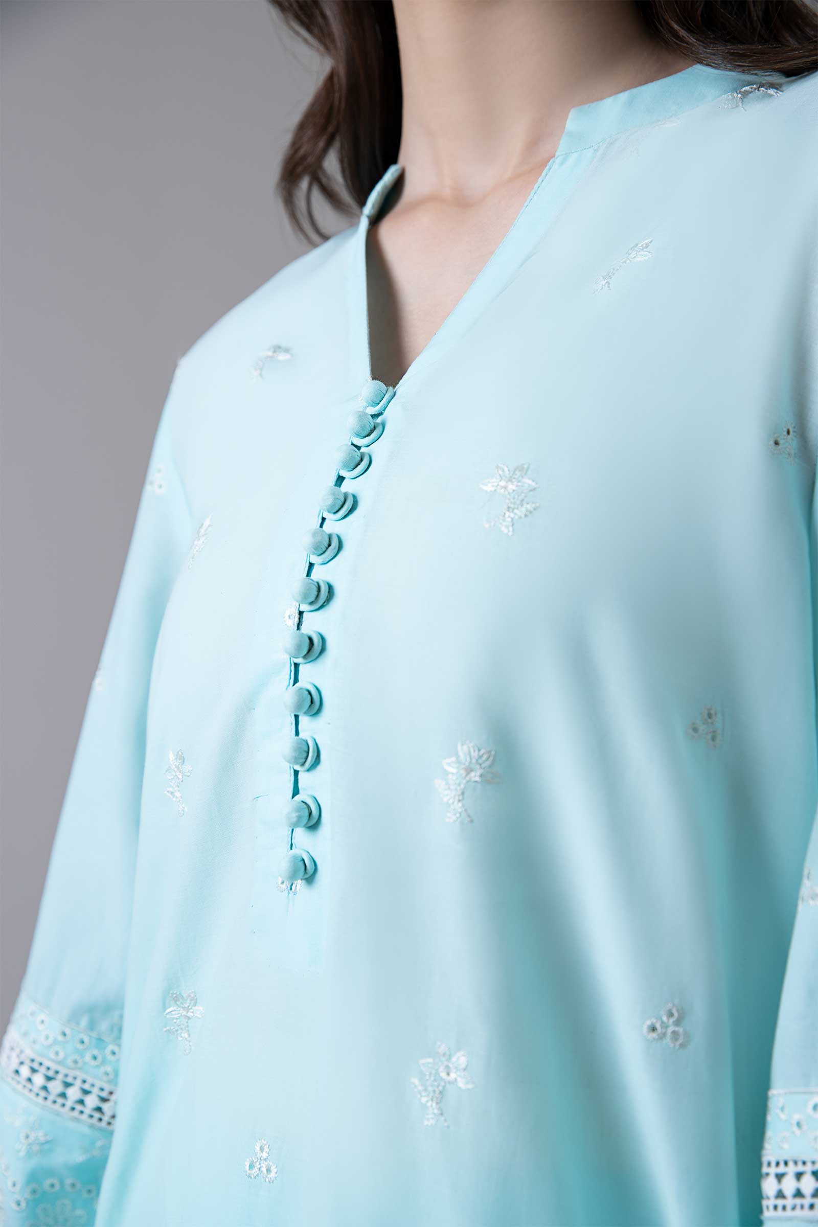 Embroidered Lawn Kurta - Image 3