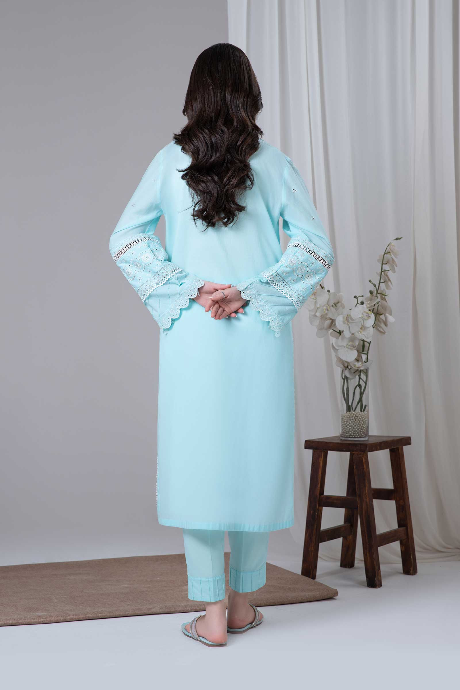 Embroidered Lawn Kurta - Image 5