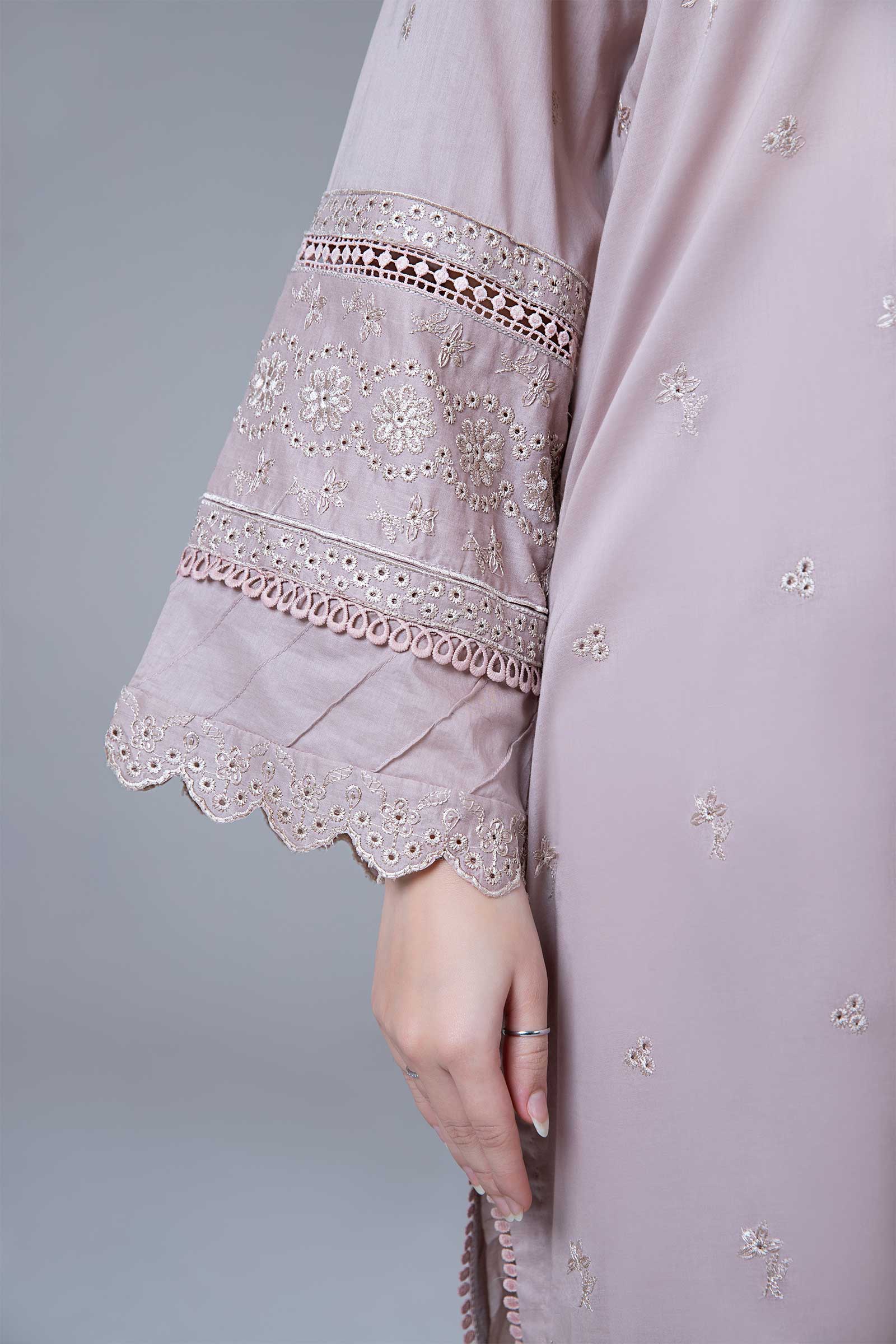 Embroidered Lawn Kurta - Image 4