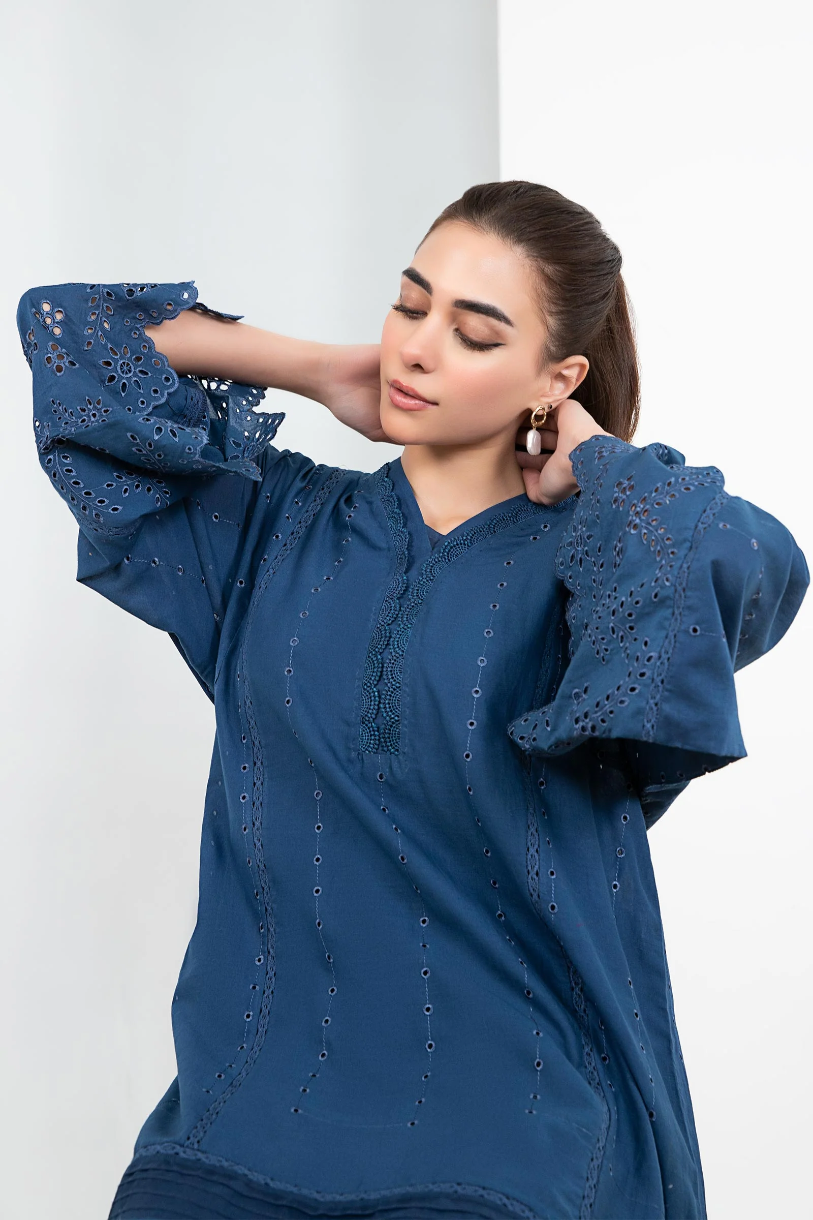 Embroidered Lawn Kurta - Image 3