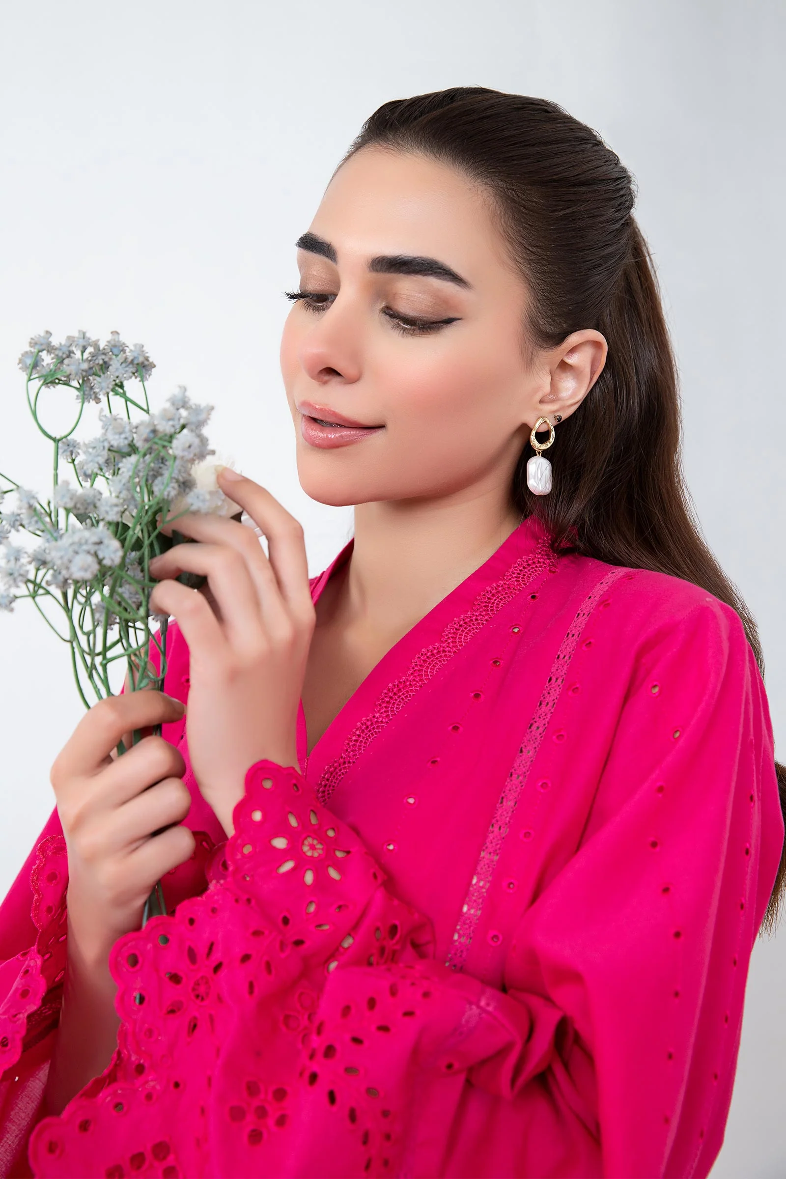 Embroidered Lawn Kurta - Image 4