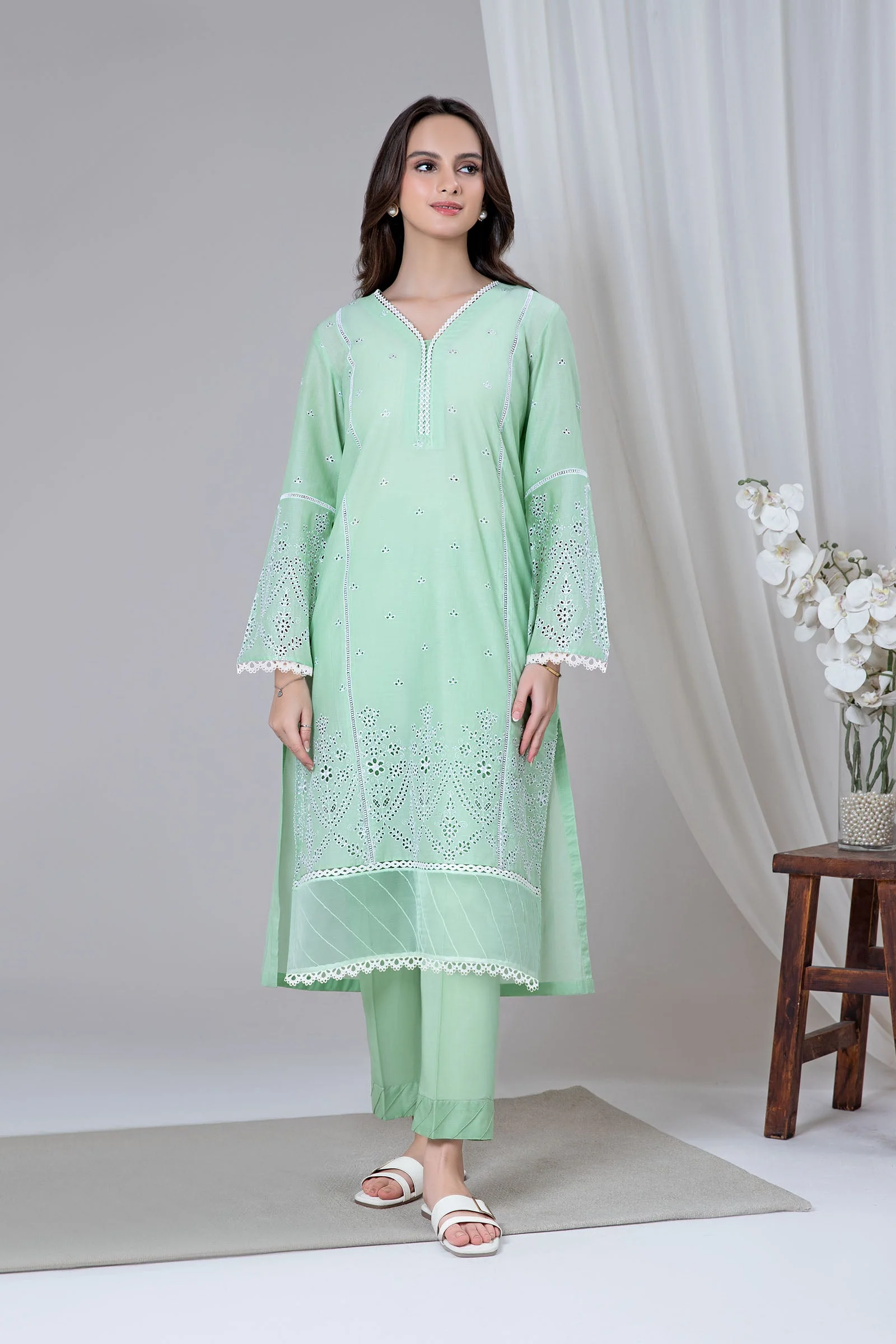 Embroidered Lawn Kurta