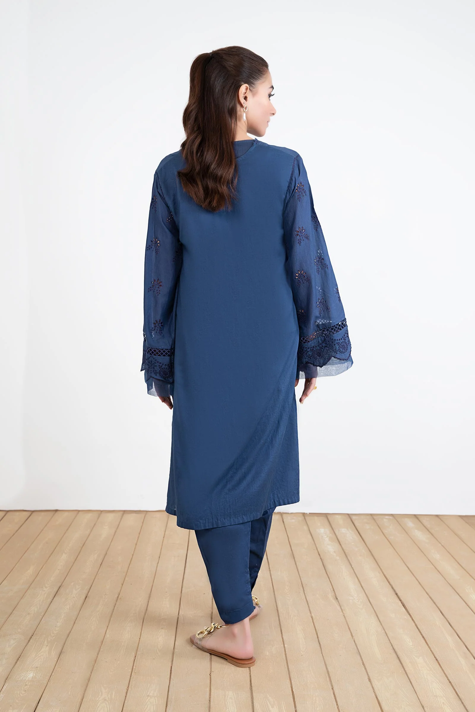 Embroidered Lawn Kurta - Image 5