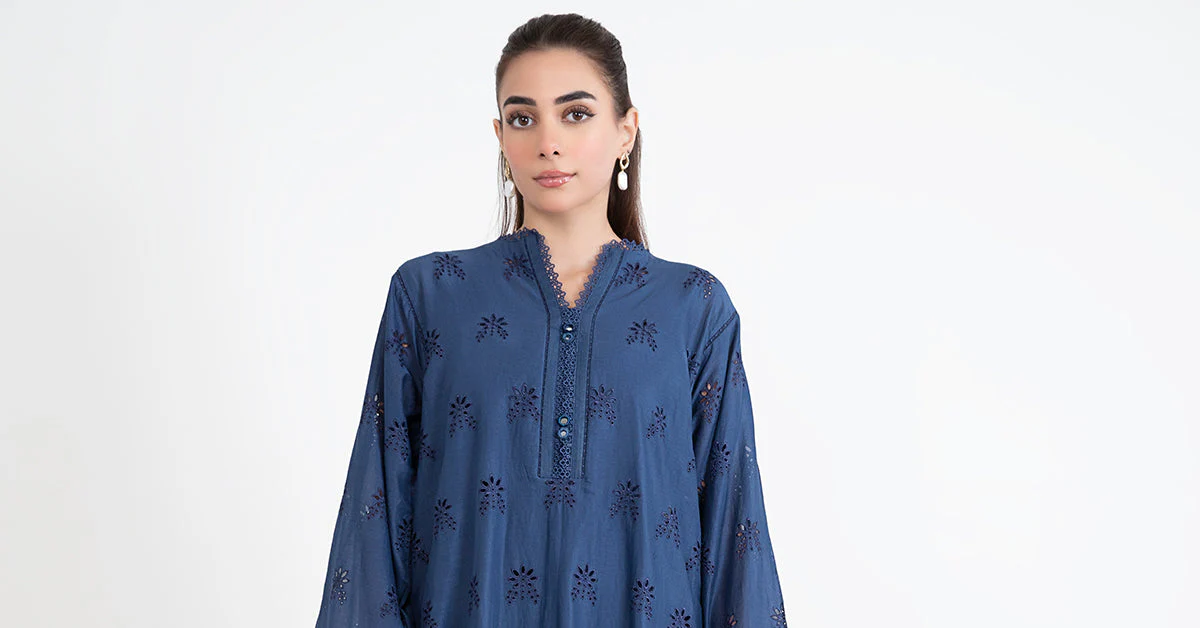 Embroidered Lawn Kurta - Image 6
