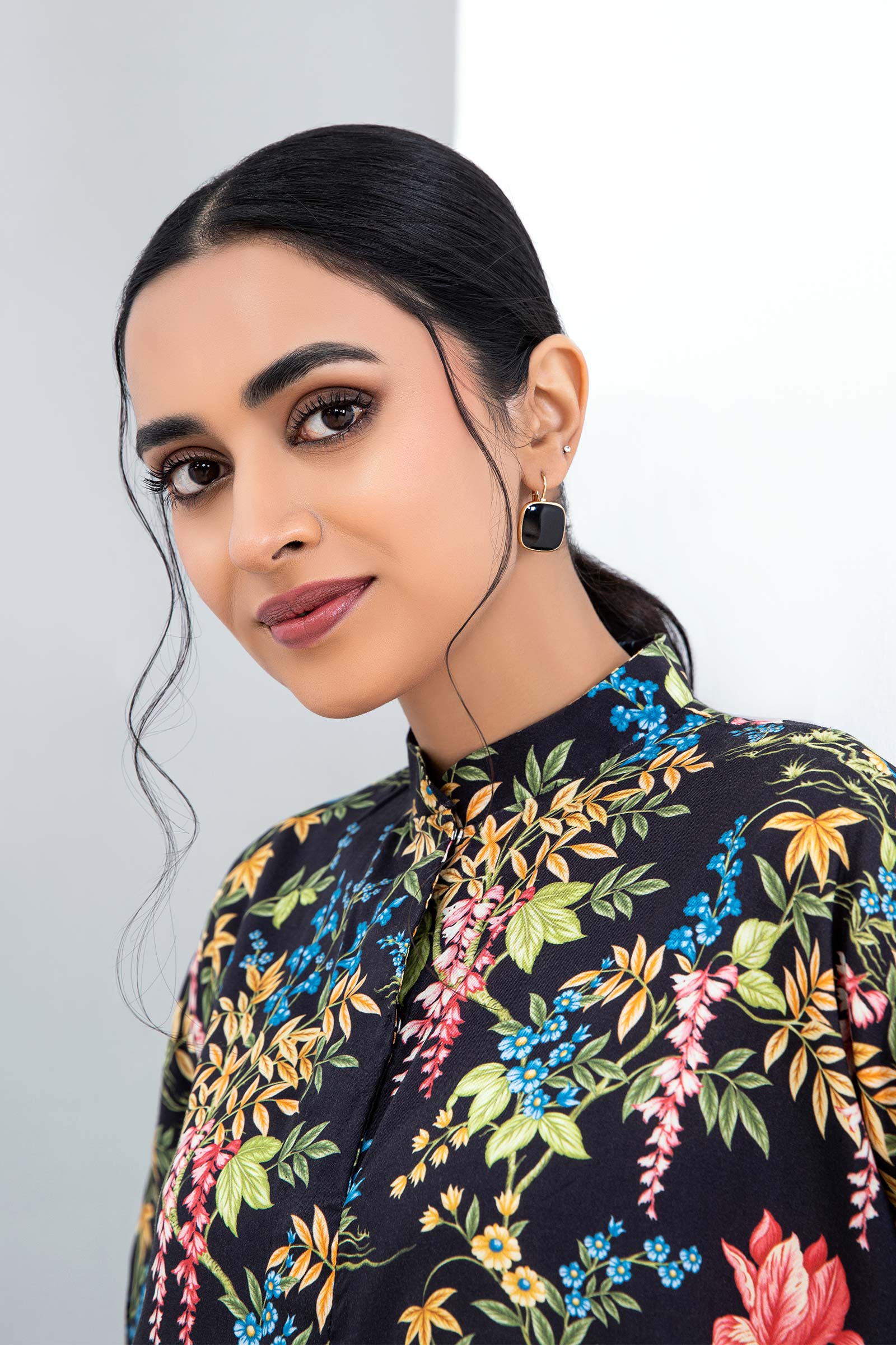 Printed Arabic Lawn Co-Ord Set - Image 4