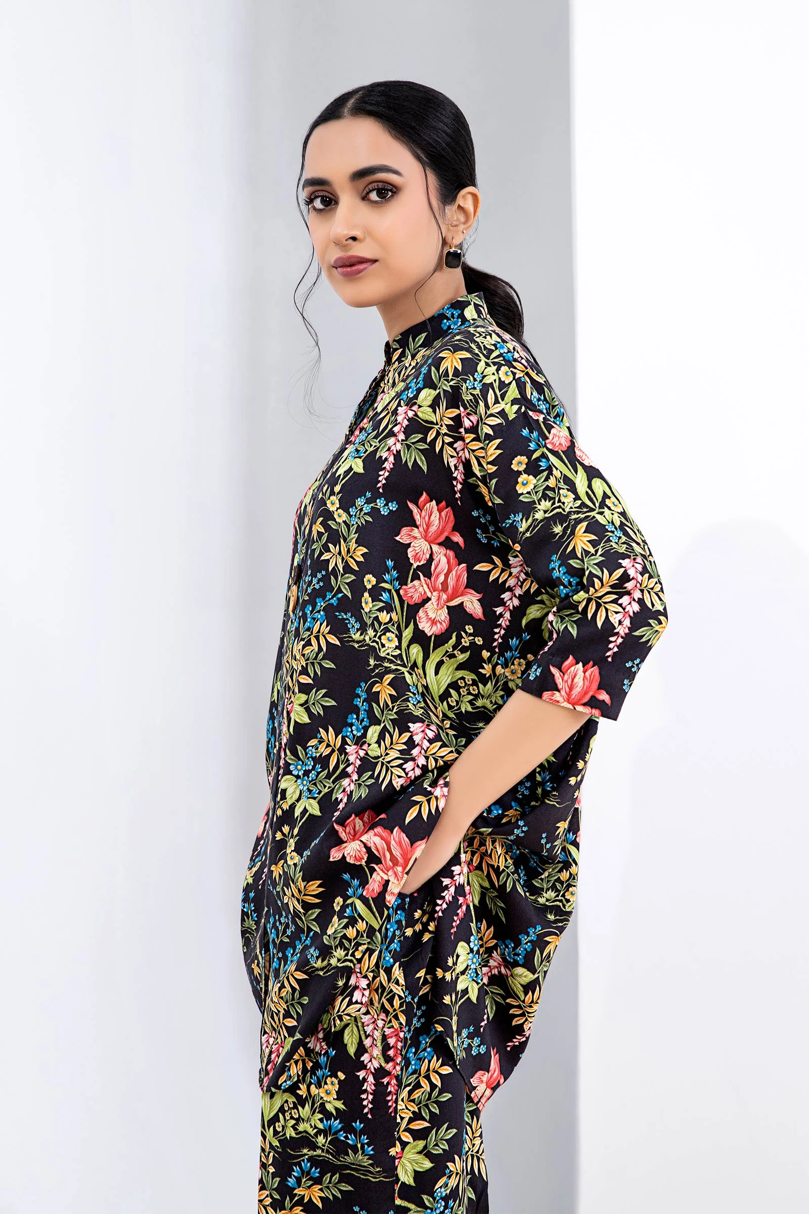 Printed Arabic Lawn Co-Ord Set - Image 6