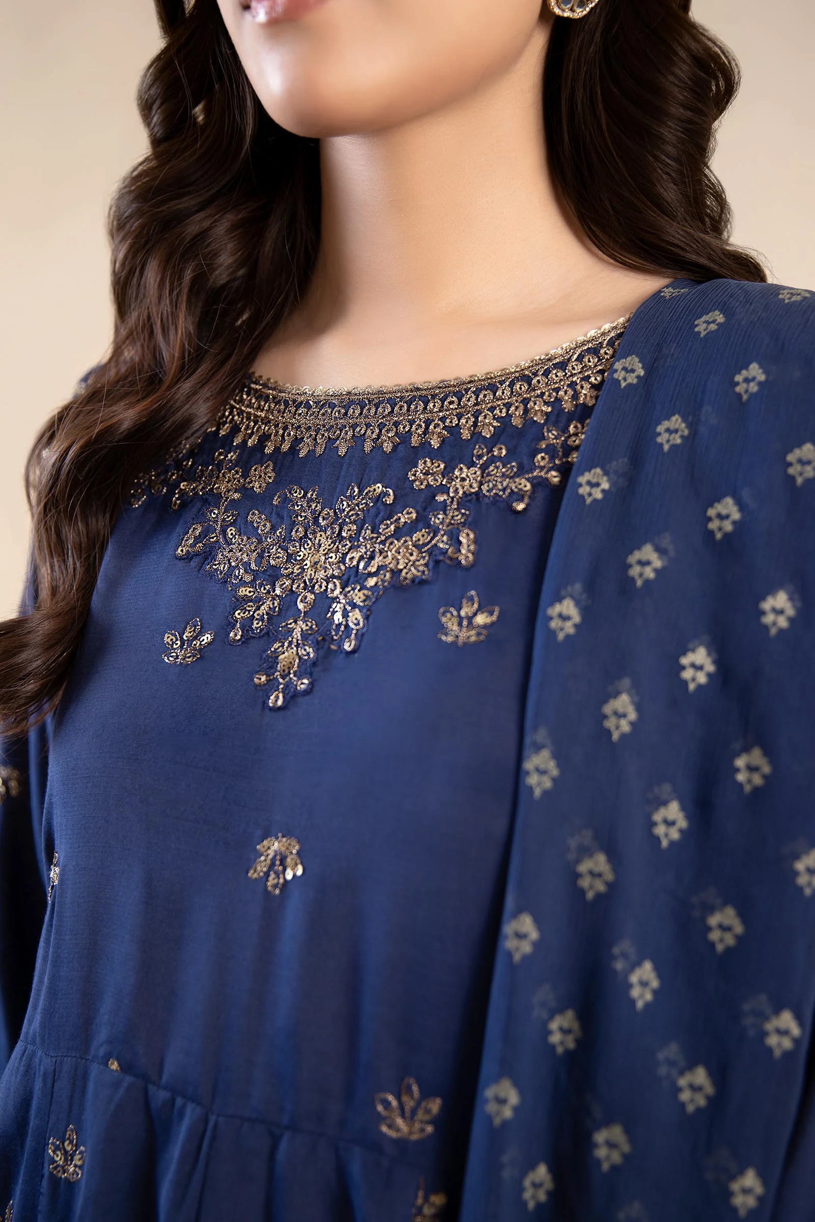 2 Piece Embroidered Raw Silk Suit - Image 4