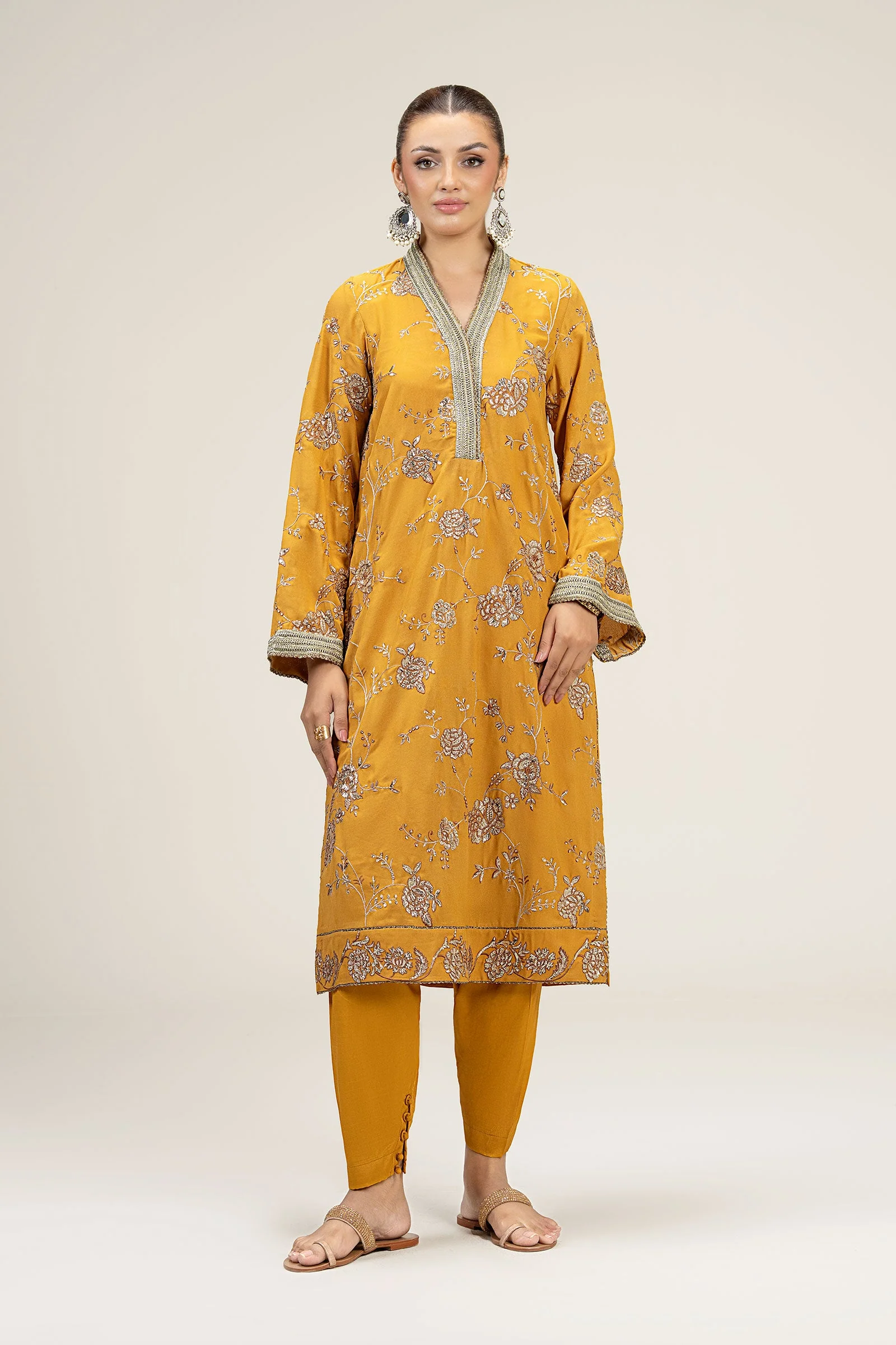 2 Pc Embroidered Georgette Suit