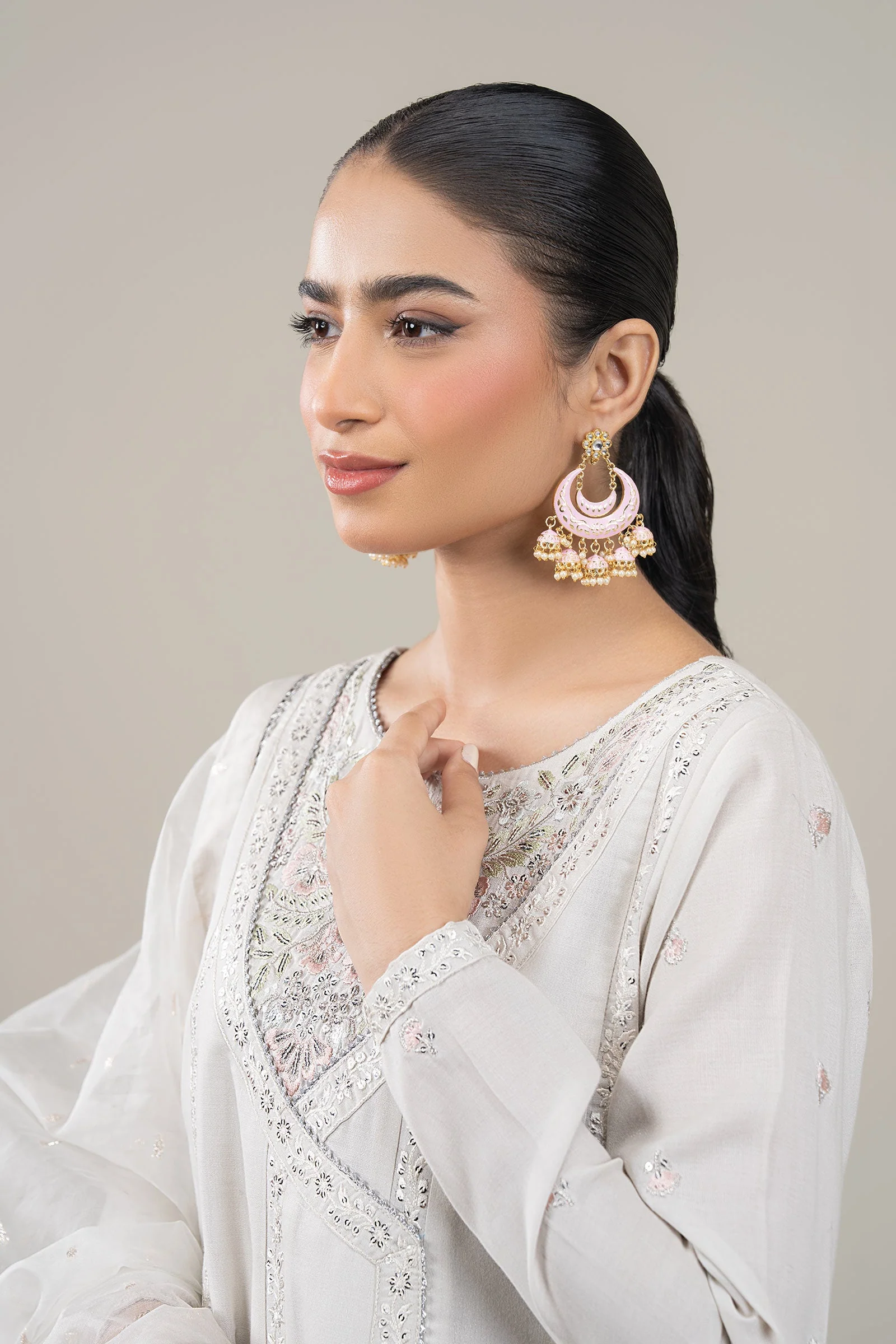 3 Pc Embroidered Shimmer Silk Suit - Image 3