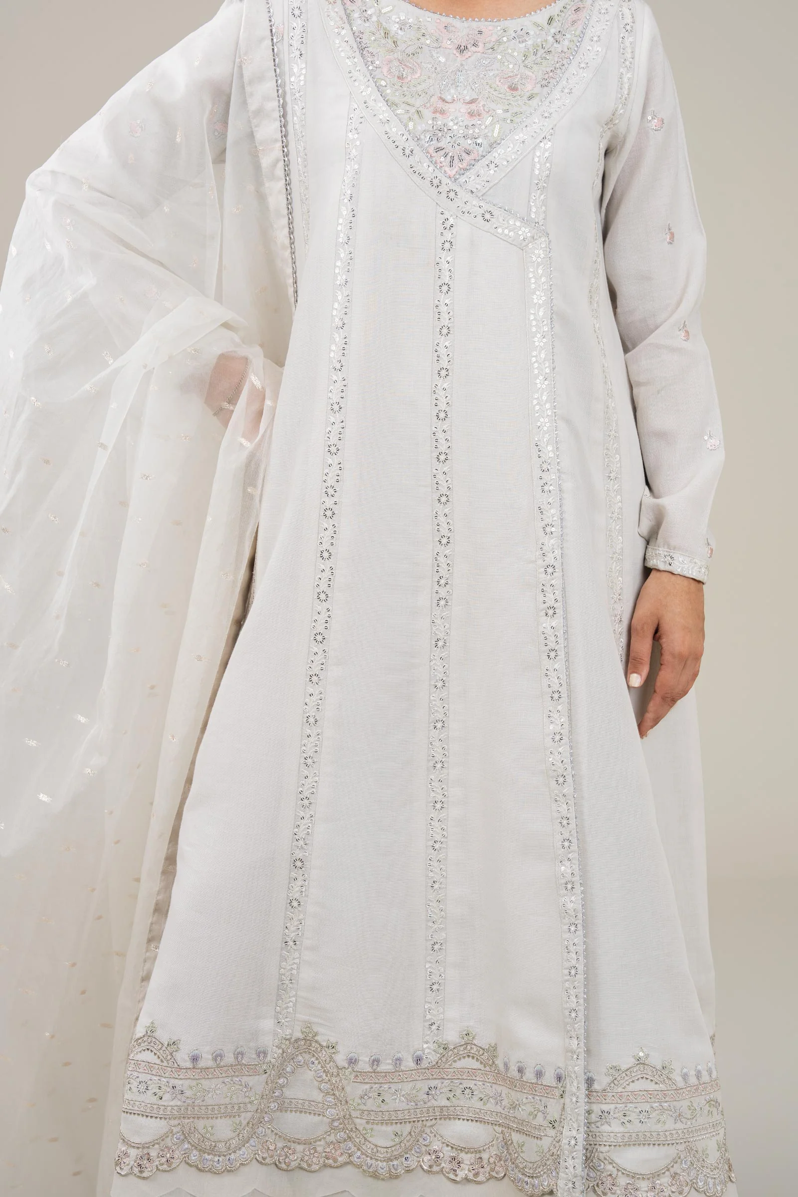 3 Pc Embroidered Shimmer Silk Suit - Image 4