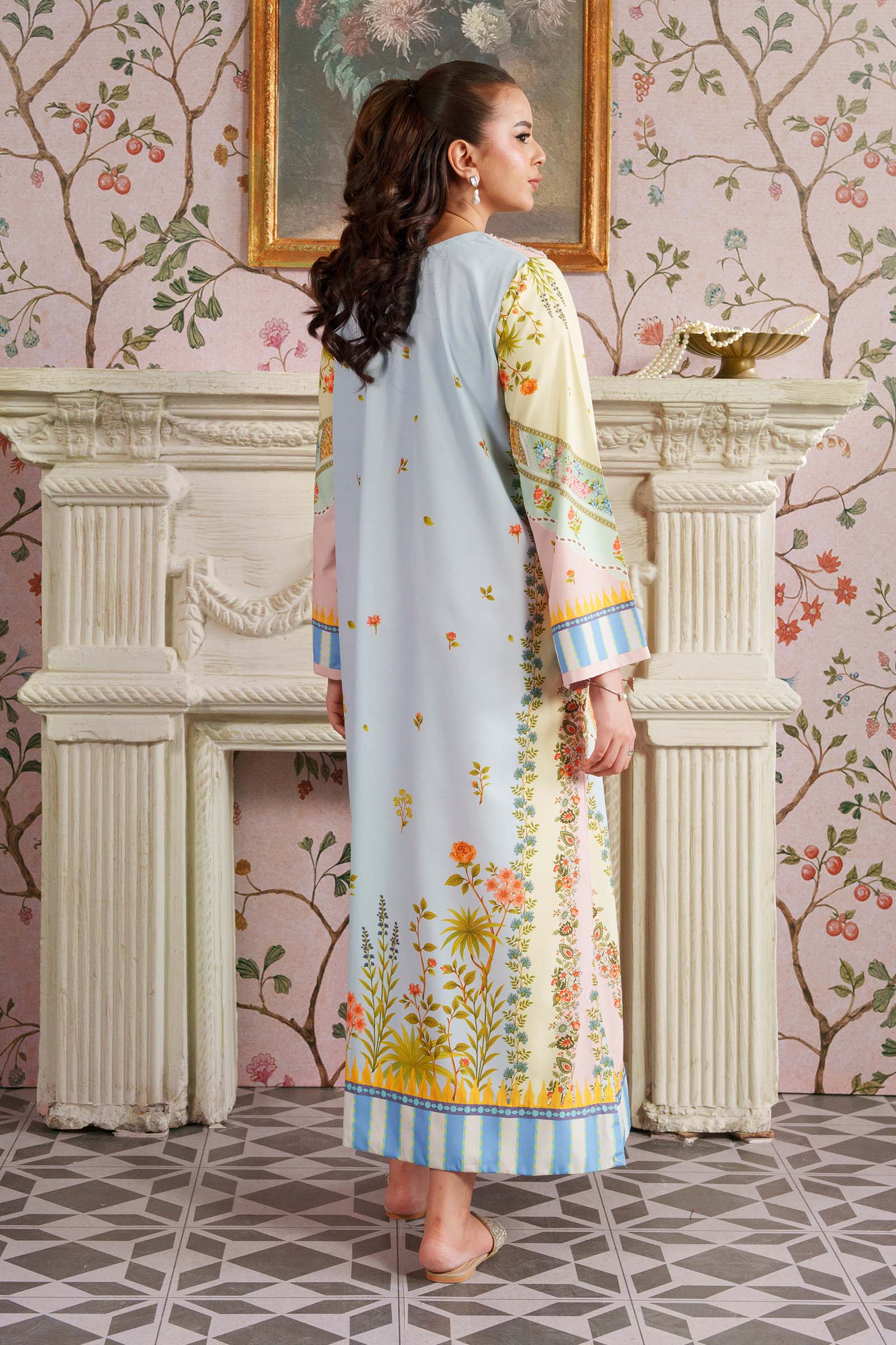 2 Pc Embroidered Crepe Suit - Image 6