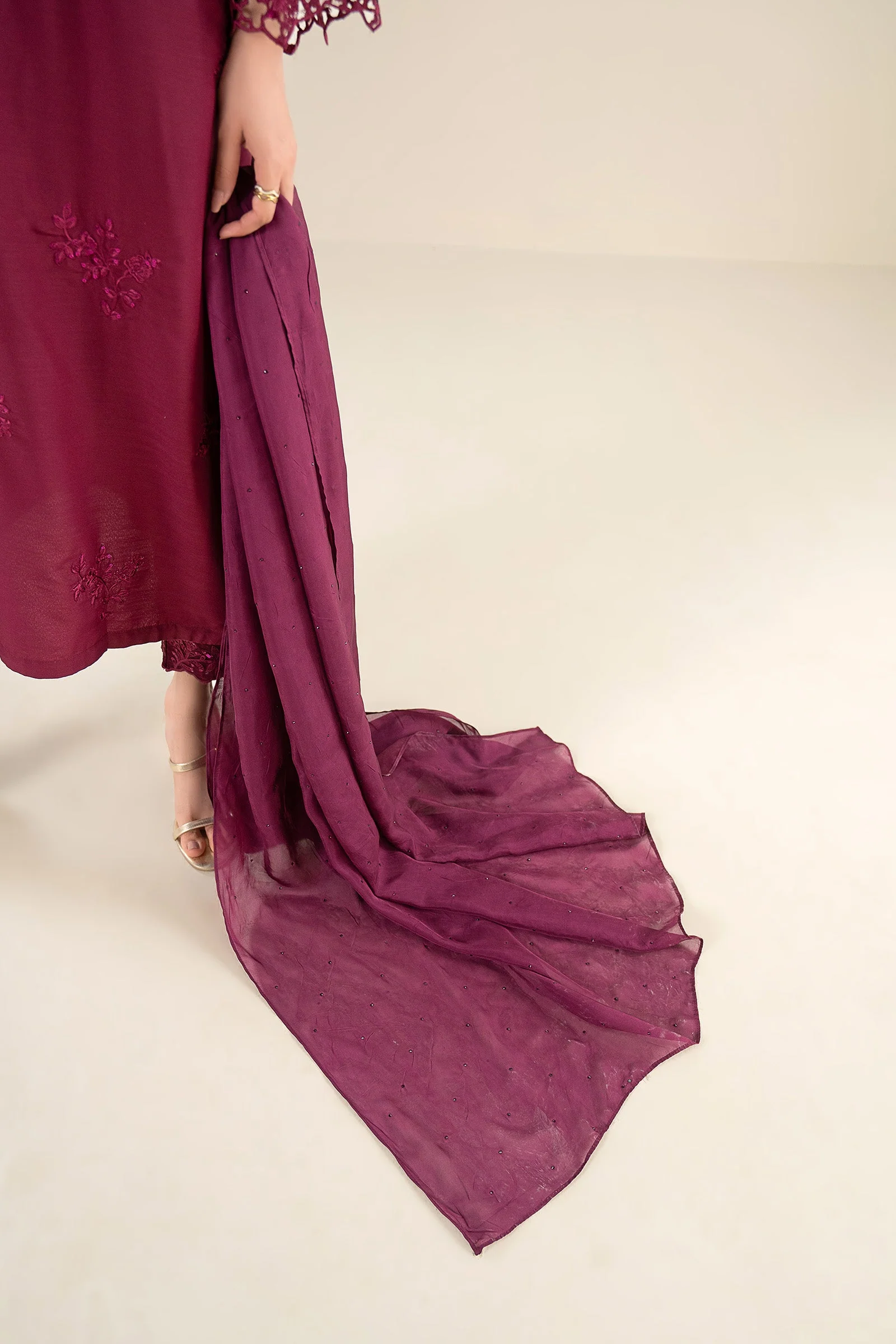 Embellished Apple Silk Dupatta - Image 3