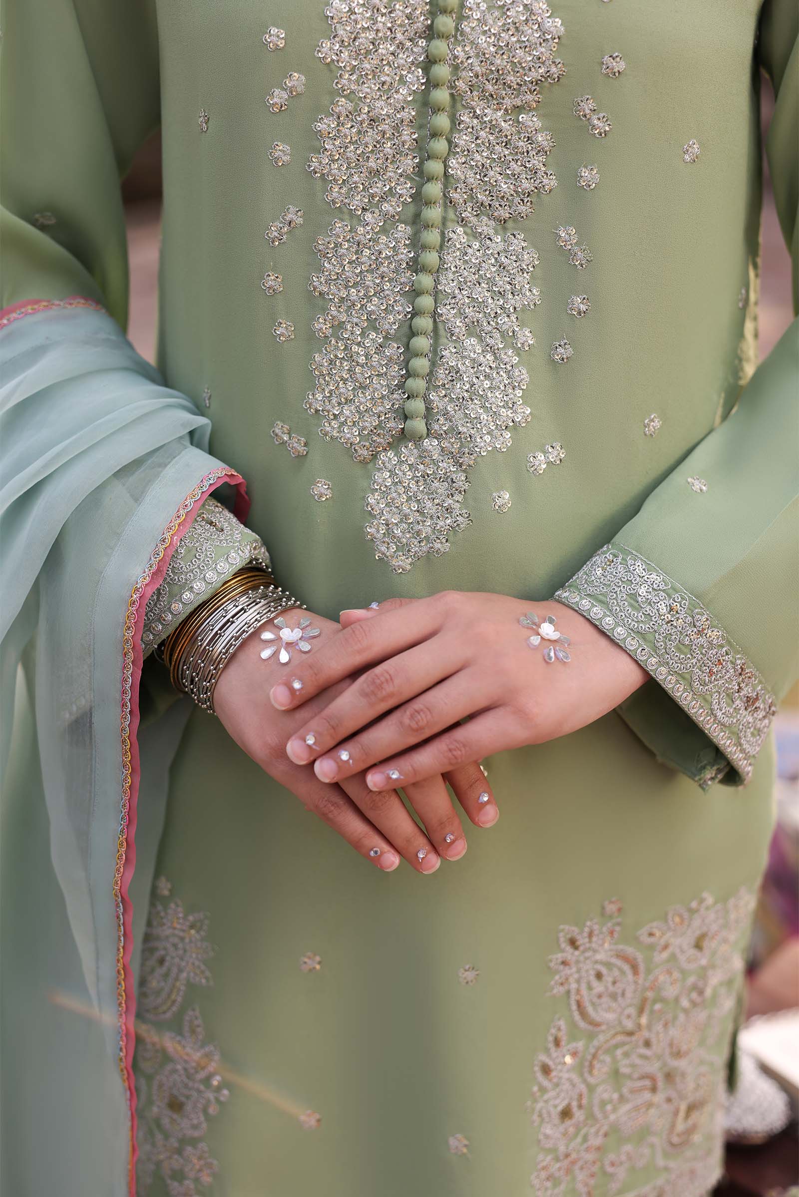 Embroidered Organza Dupatta - Image 7