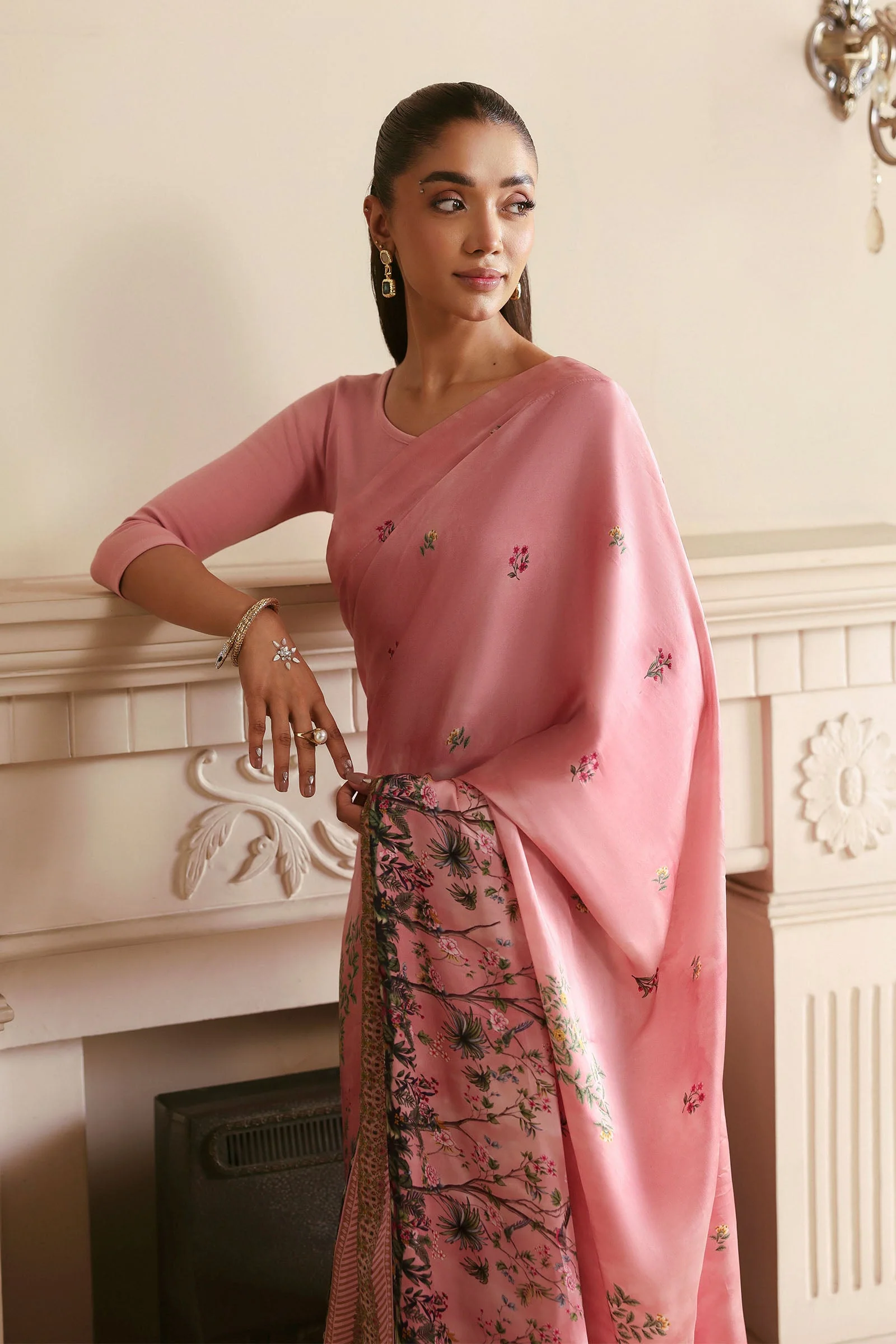 Printed Charmeuse Silk Saree - Image 5