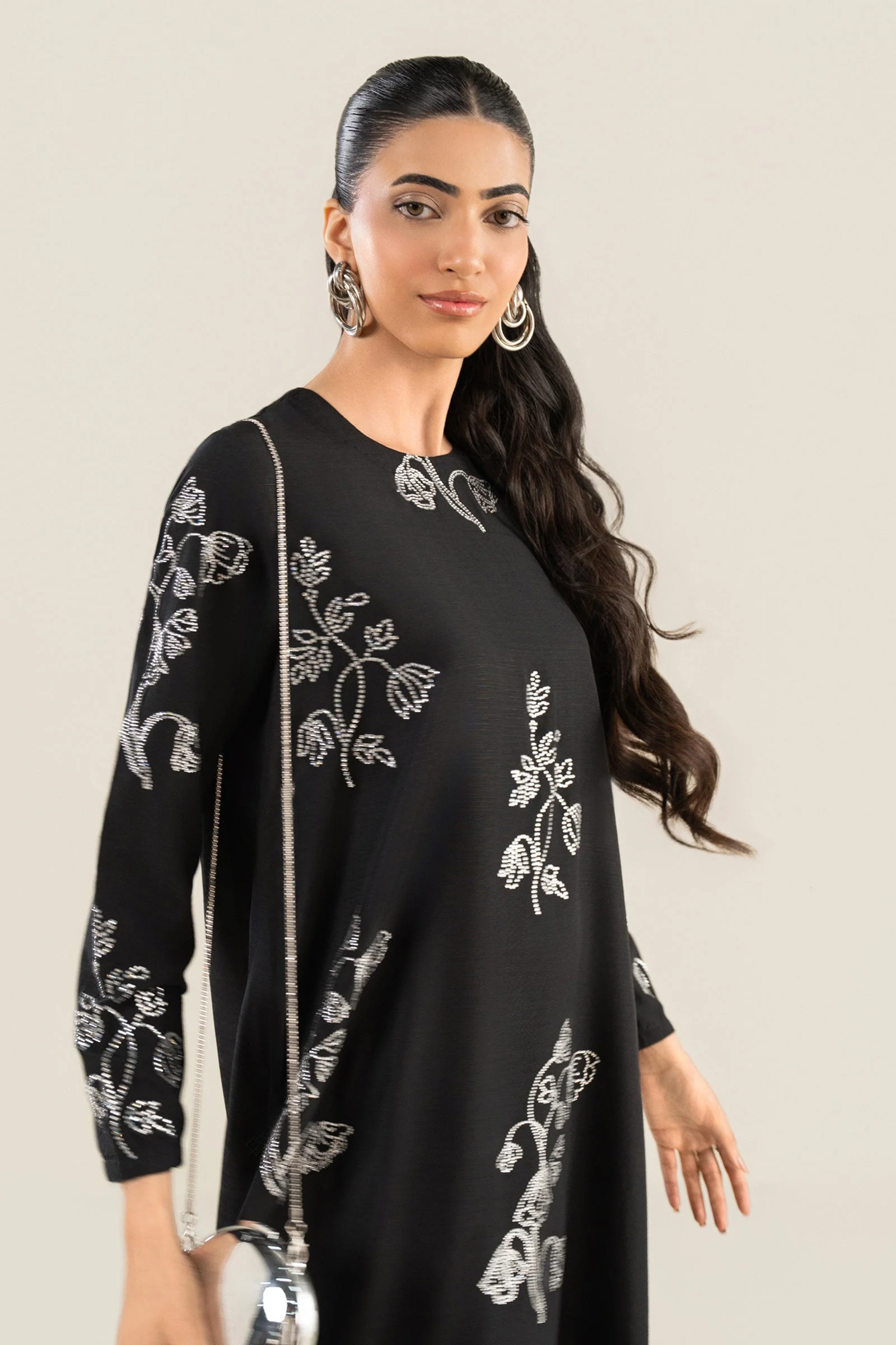 2 Pc Embellished Crepe Suit - Image 4