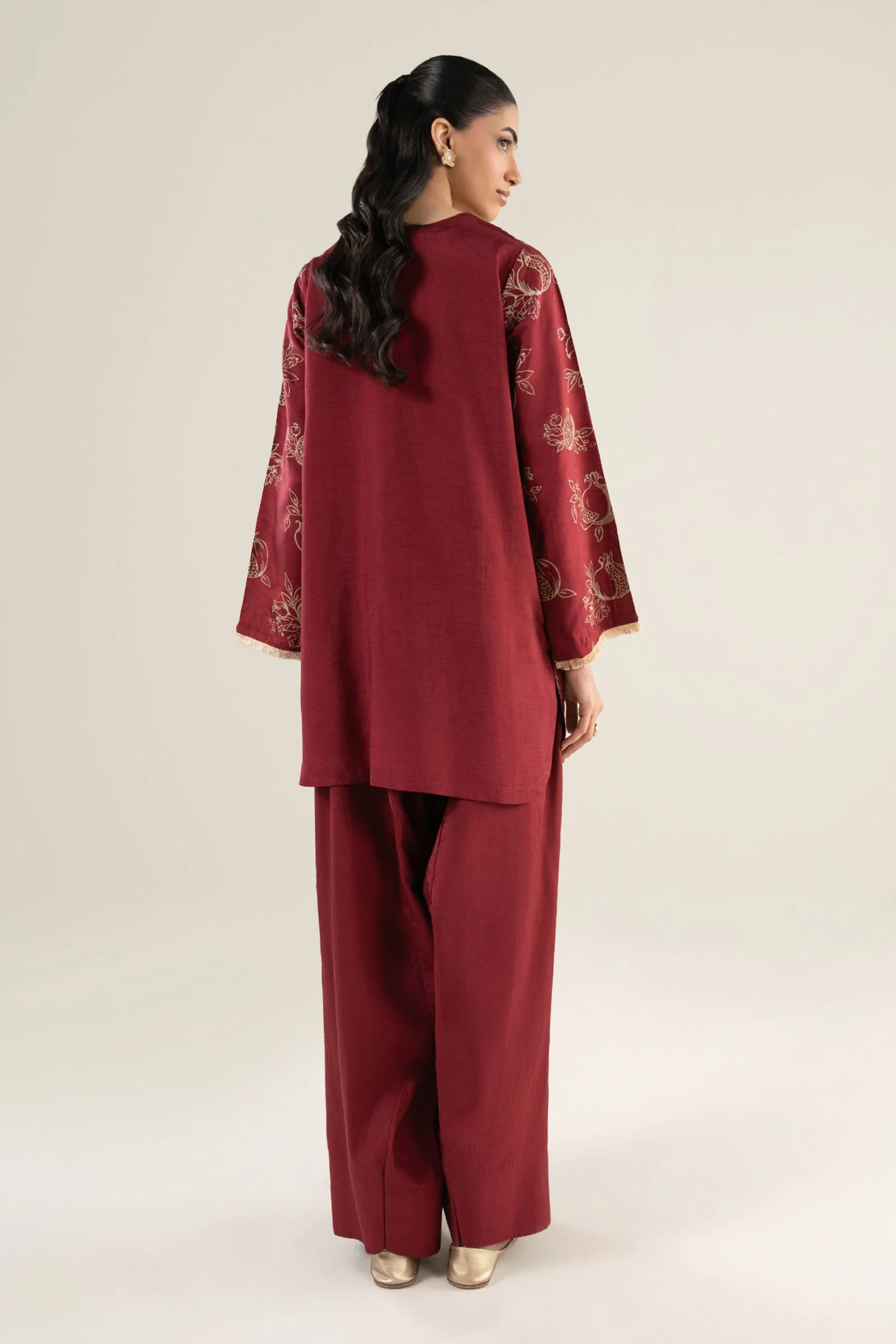 2 Pc Embellished Raw Silk Suit - Image 7