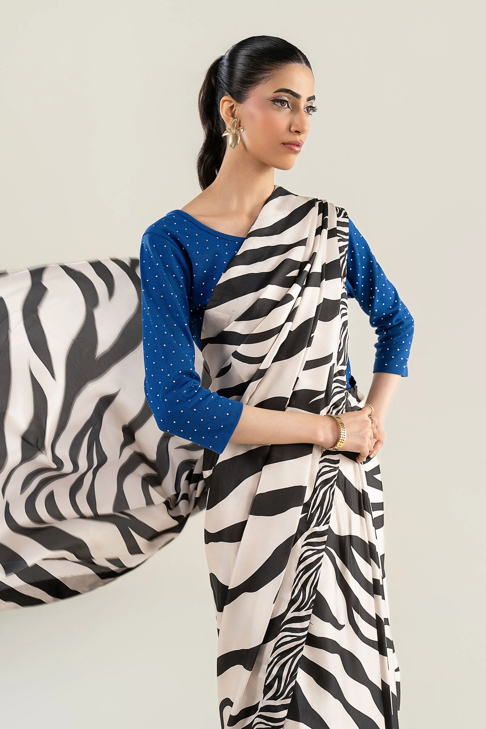 Embellished Silk Saree - Image 11