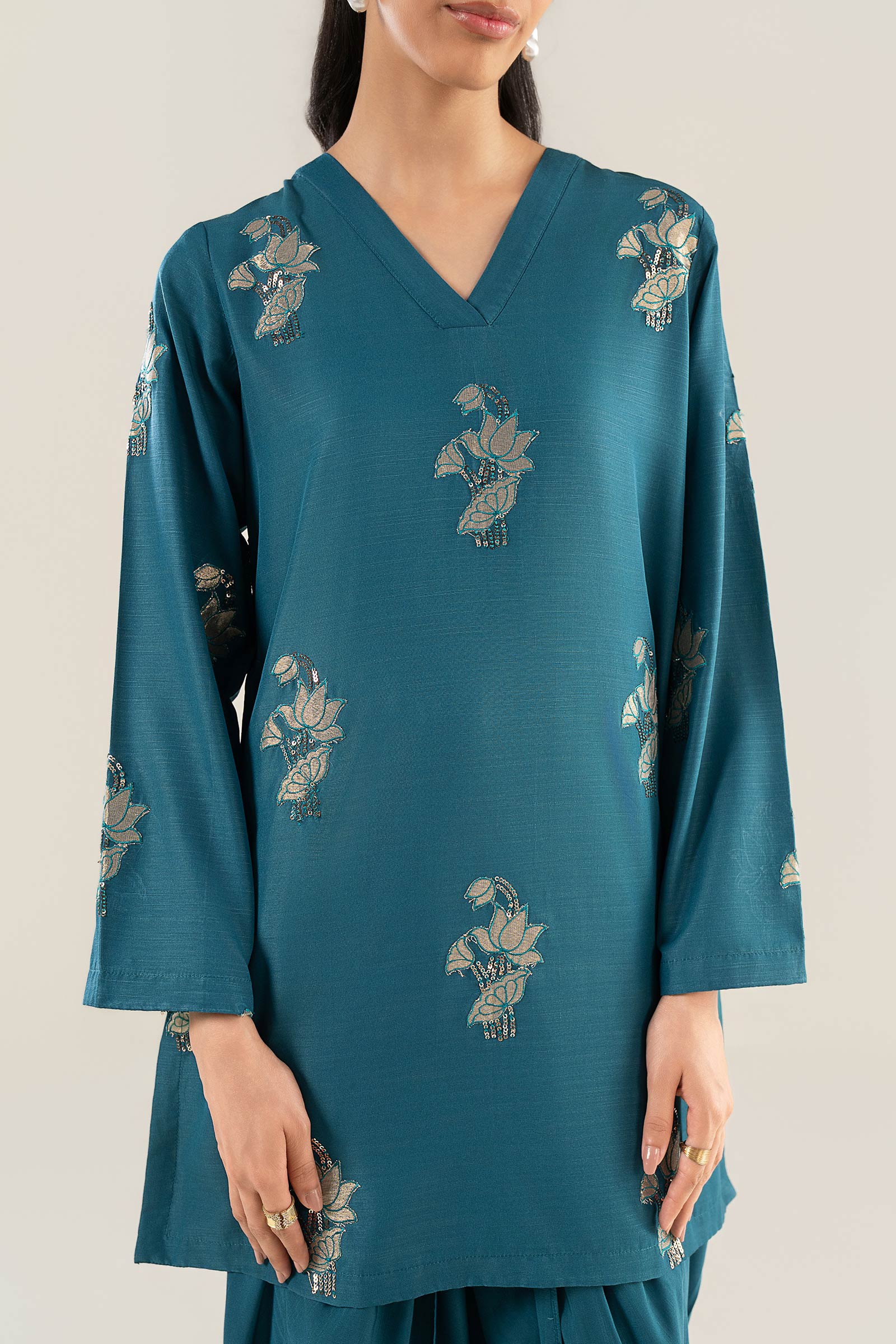 3 Pc Embroidered Raw Silk Suit - Image 4